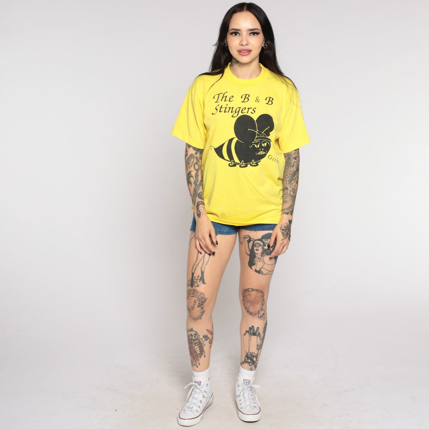 80s B & B Stingers Bee Cocktail Graphic T-Shirt Yellow Screen Stars Medium