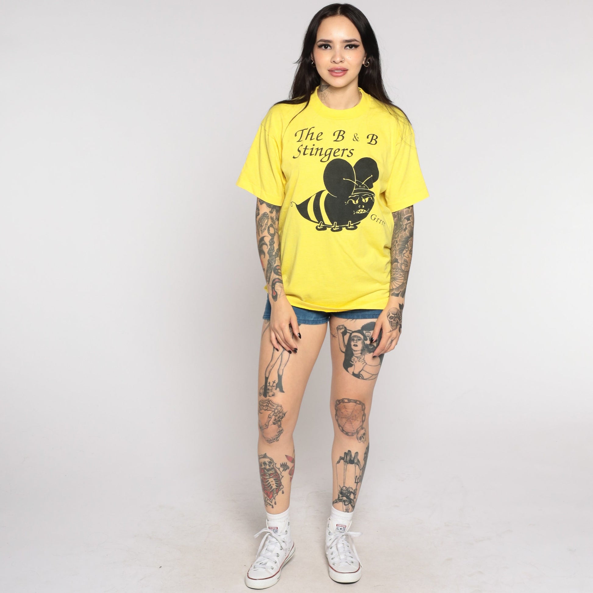 80s B & B Stingers Bee Cocktail Graphic T-Shirt Yellow Screen Stars Medium