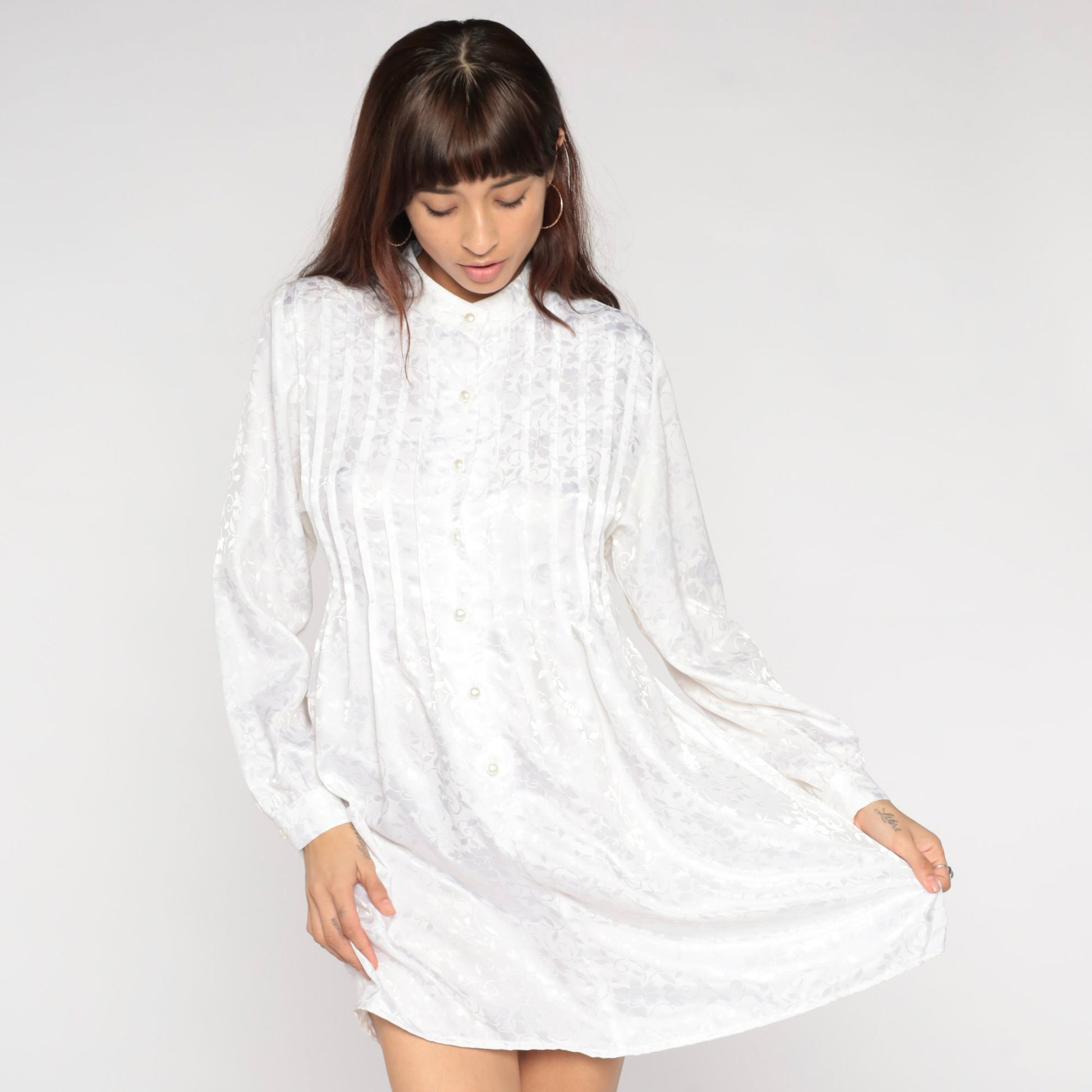 80s White Embossed Floral Mini Shirtdress Long Sleeve Pearl Buttons Extra Small