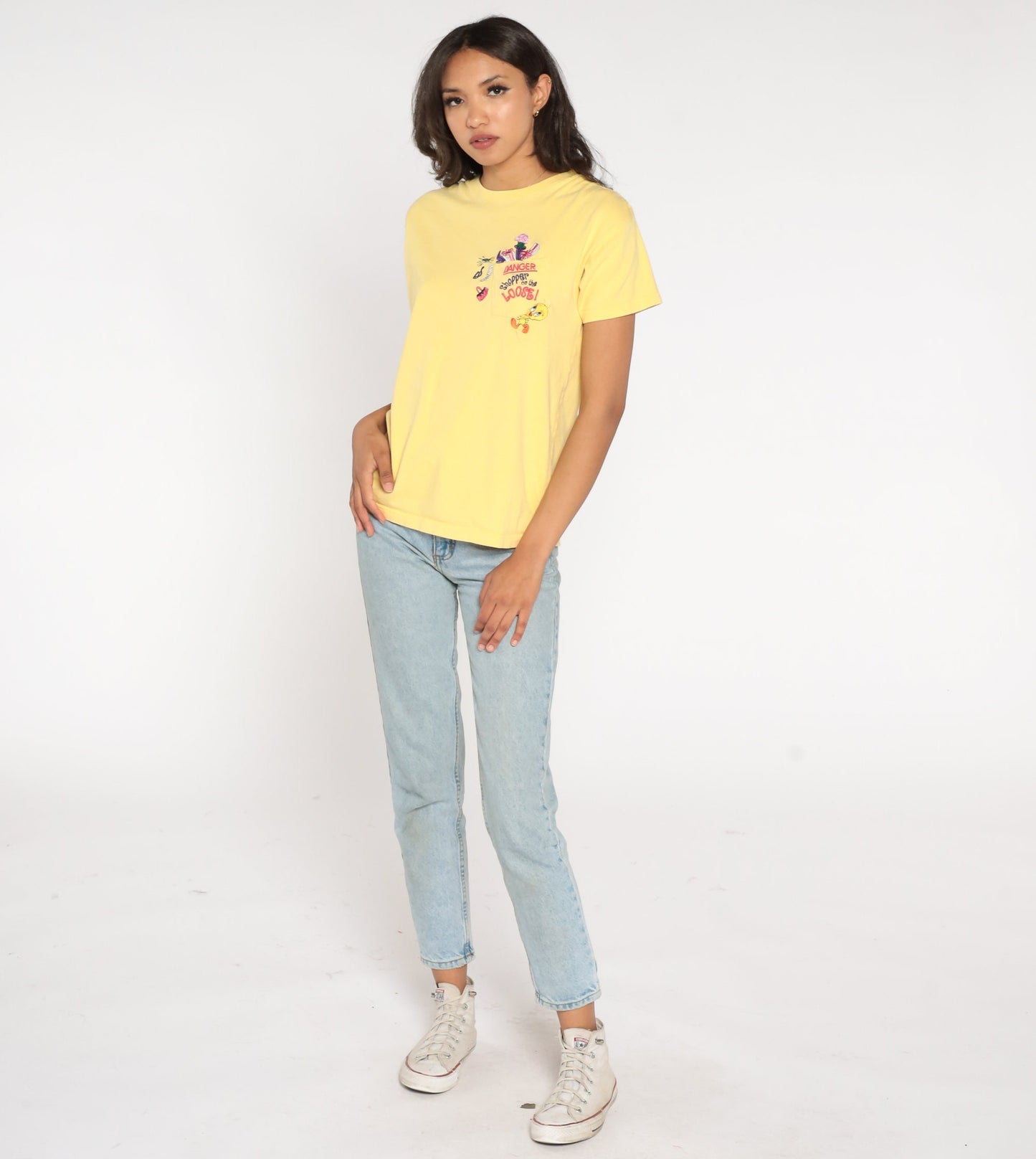 90s Warner Brothers Tweety Bird Embroidered T-Shirt Yellow Graphic Tee Small