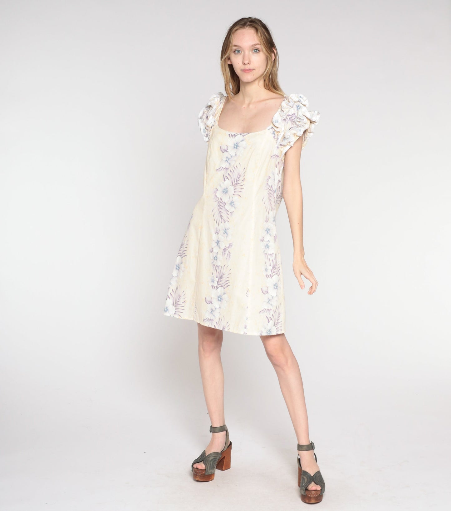 80s Floral Print Mini Dress White Ruffled Shift Short Sleeve Medium