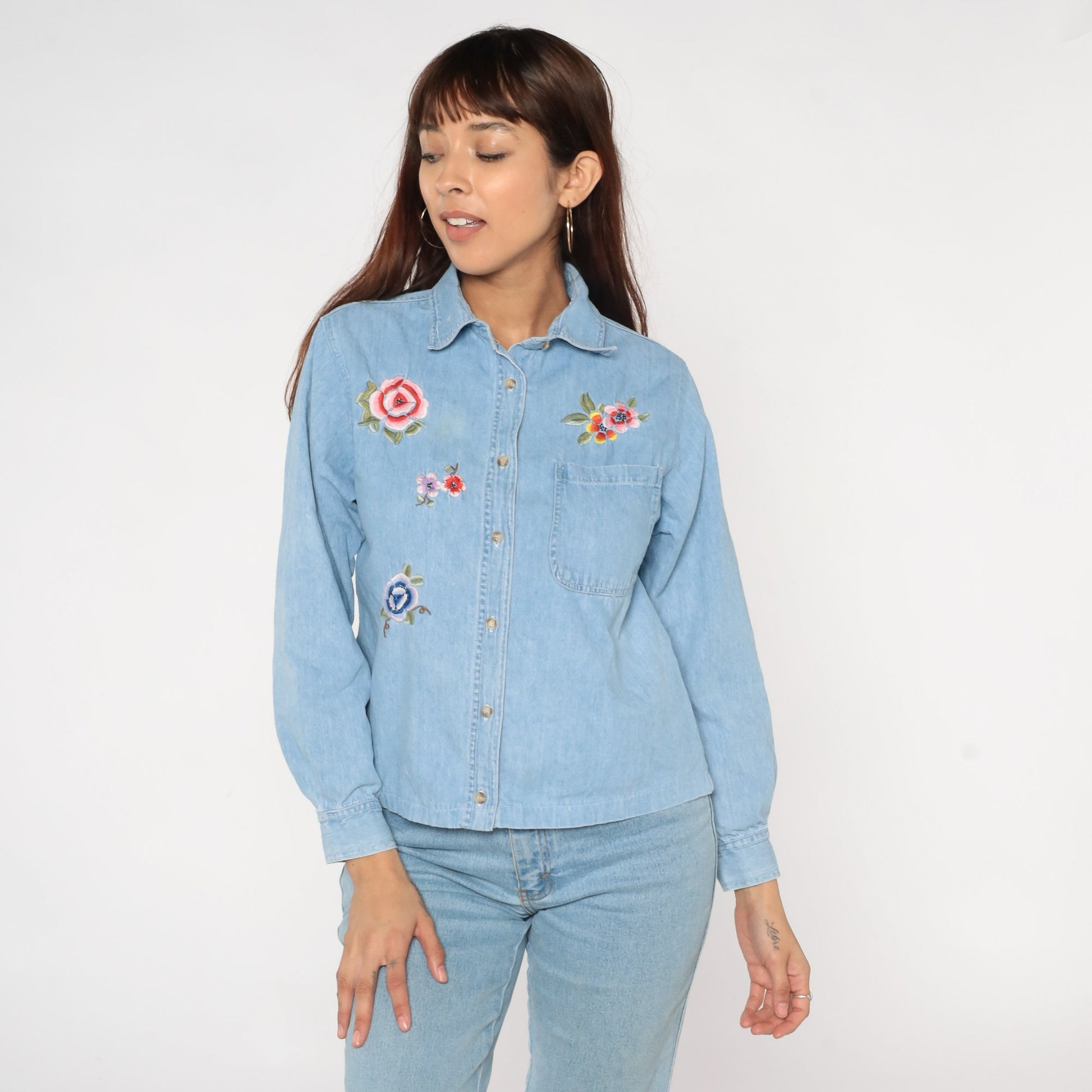 90s Blue Denim Shirt Floral Embroidered Button-Up Blouse Medium M