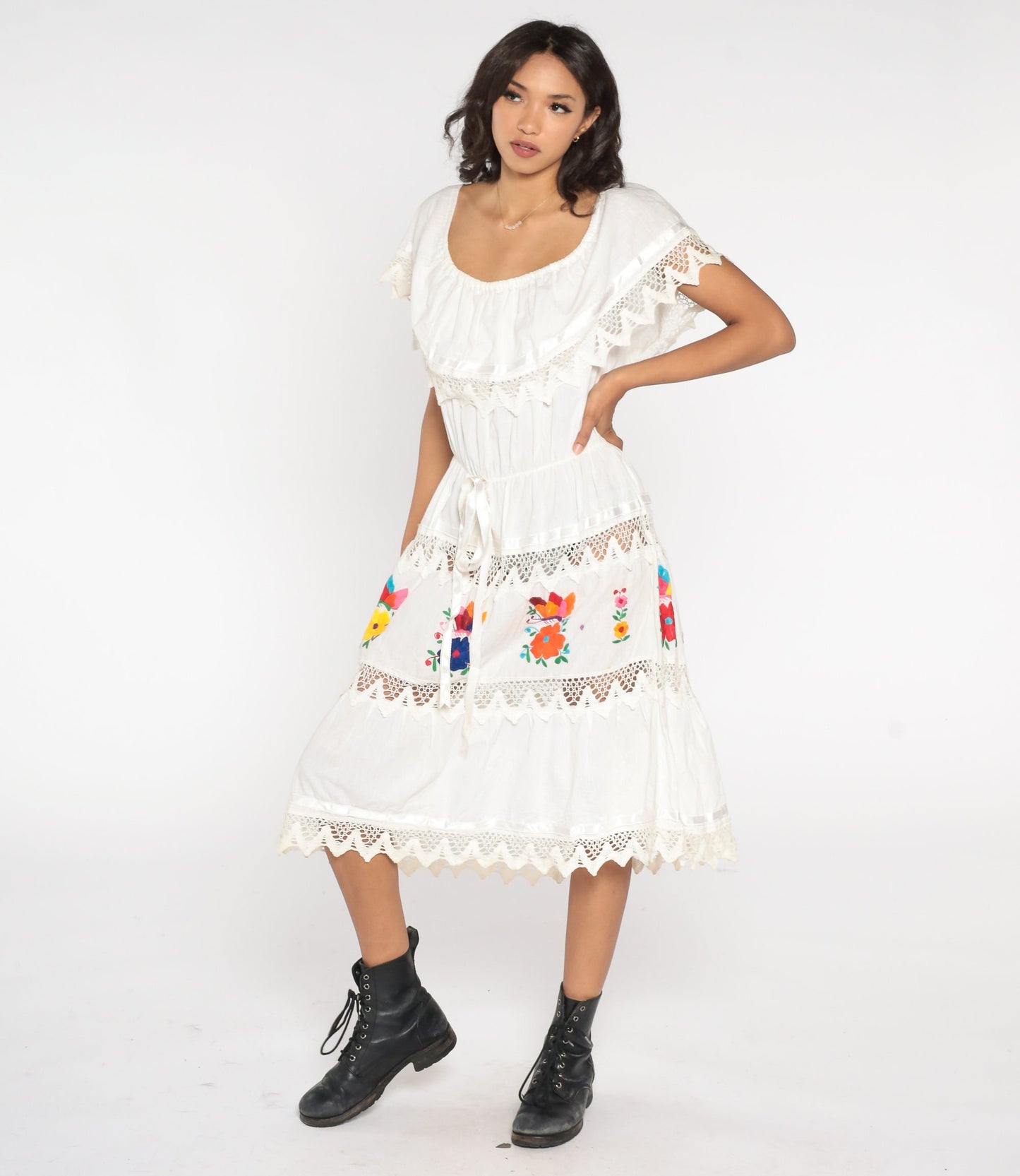 90s White Floral Embroidered Midi Dress Butterfly Lace Tiered Peasant Large
