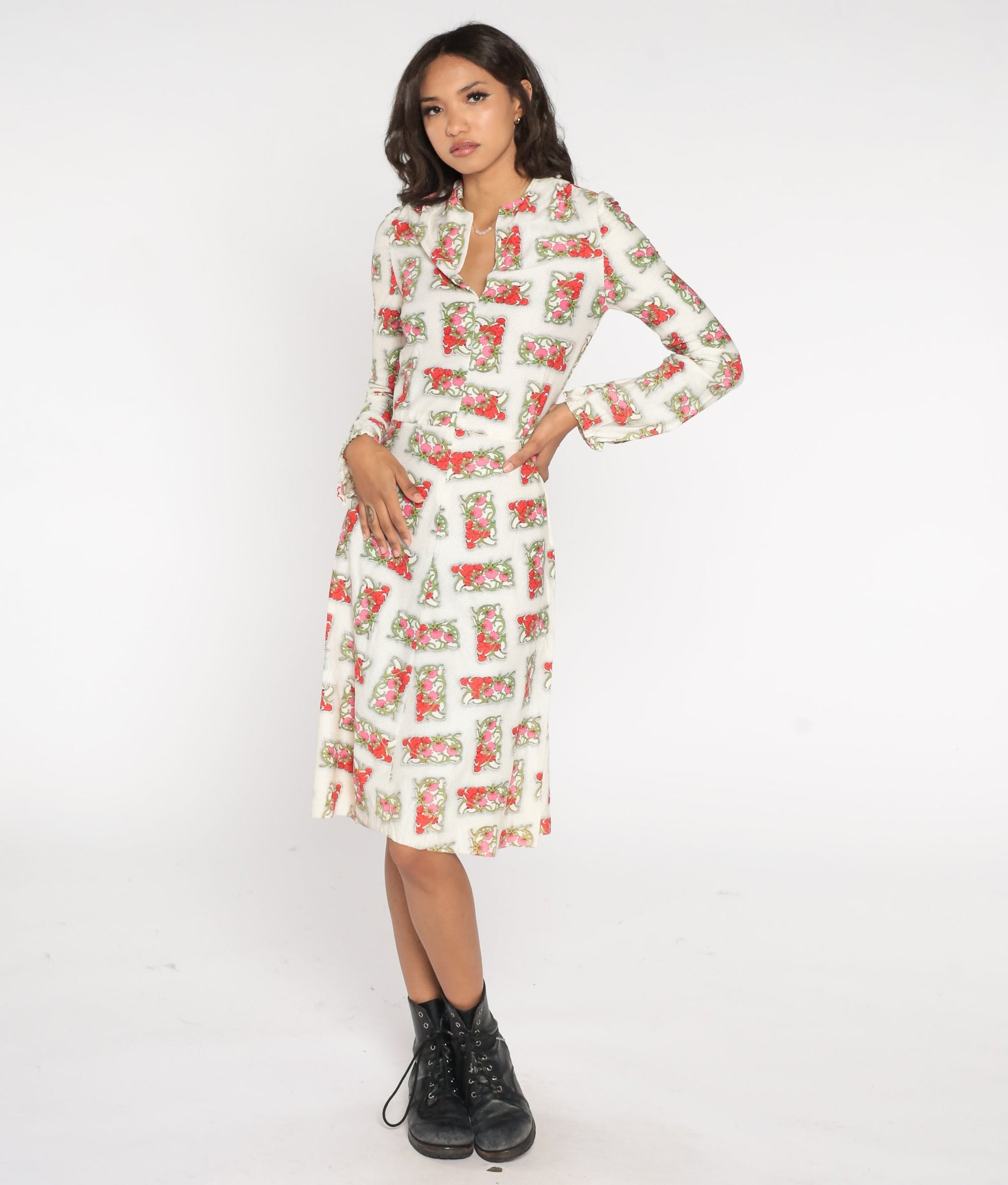 70s White Floral Midi Dress Long Sleeve V-Neck High Waisted Extra Small