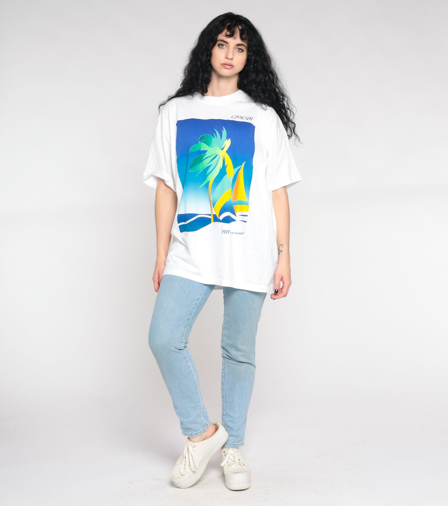 00s Peter Mussfeldt Cancun Sailboat Palm Tree Graphic T-Shirt White Extra Large