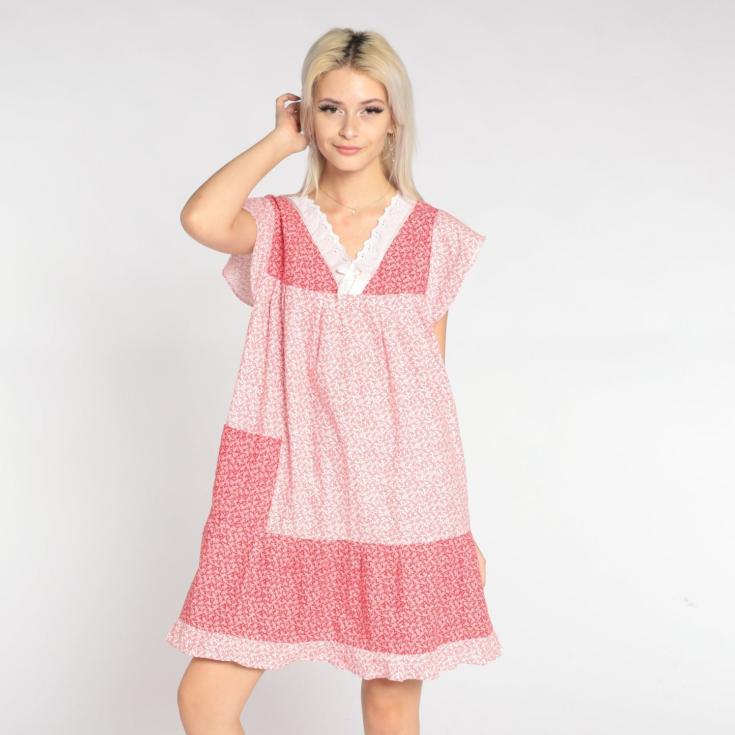 90s Calico Floral Mini Dress Red White Eyelet Trim Cap Sleeve Small