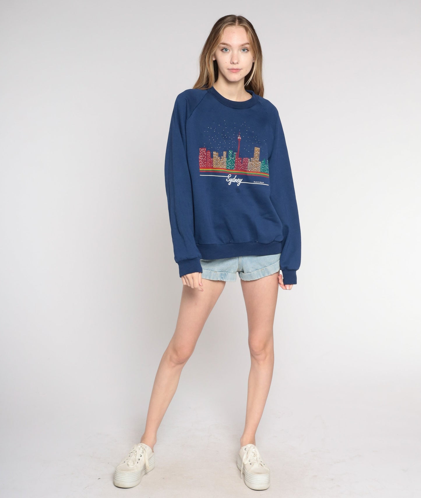 00s Sydney Australia Skyline Graphic Sweatshirt Navy Raglan Crewneck Small