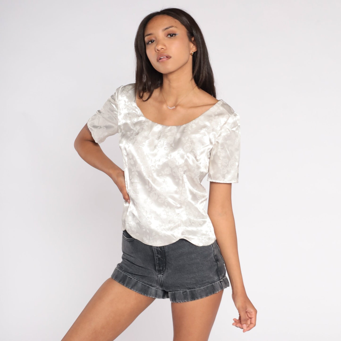 80s White Satin Blouse Floral Embossed Short Sleeve Scalloped Hem Medium