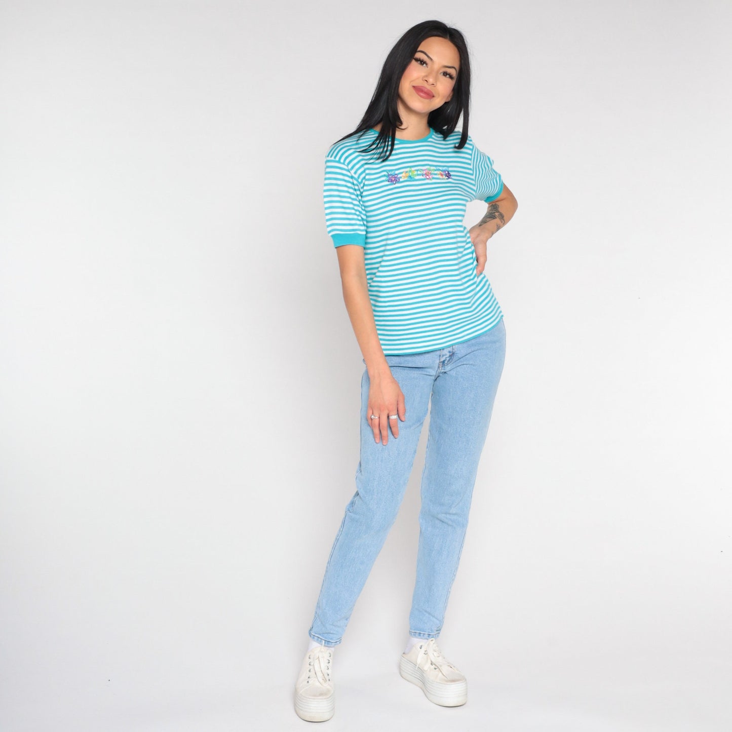 90s Floral Striped T-Shirt Blue White Embroidered Graphic Tee Small S