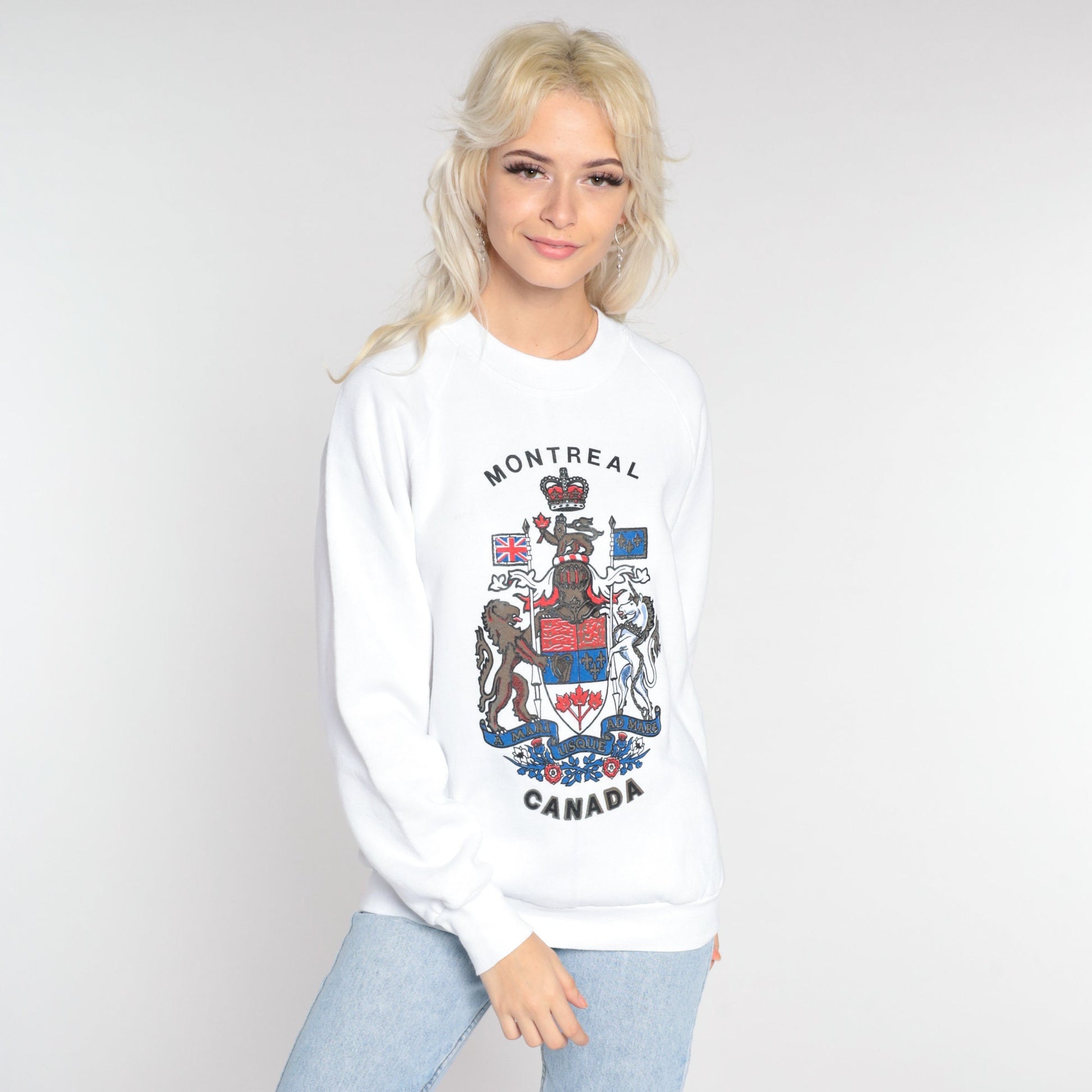 90s Montreal Canada Coat of Arms Sweatshirt White Crewneck Pullover Medium