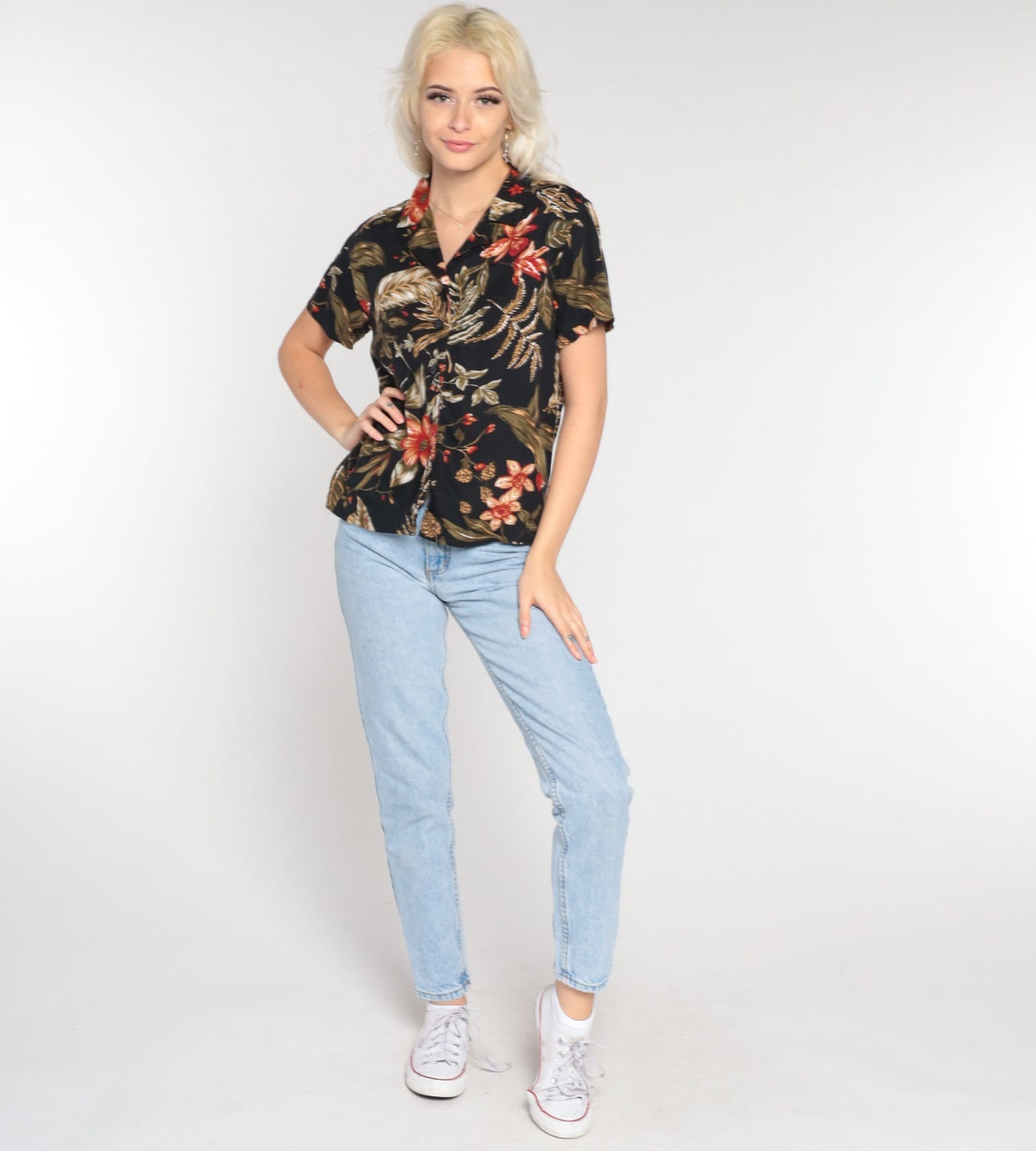 Y2K Black Floral Button-Up Blouse White Stag Short Sleeve Collared Top Small