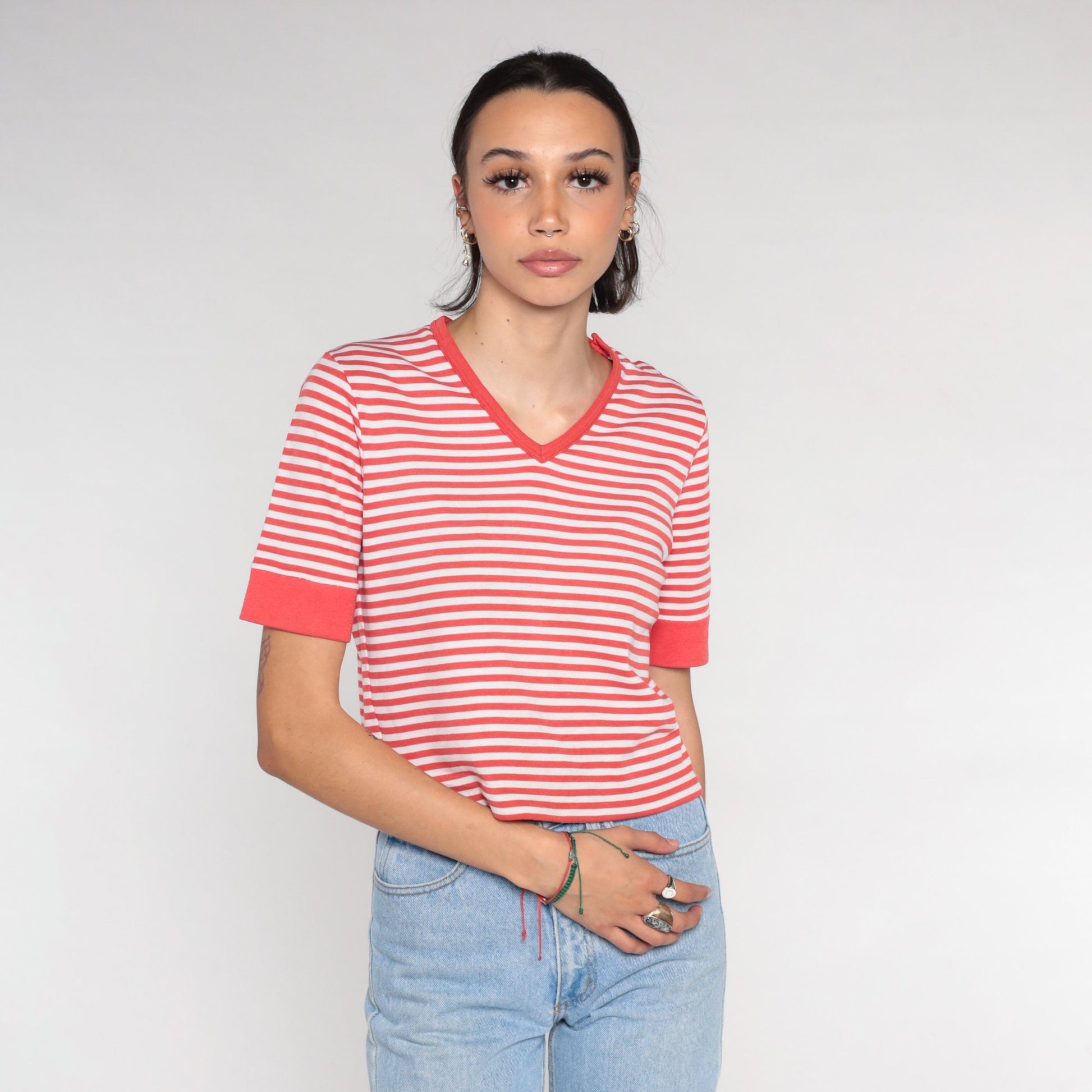 90s Red White Striped V-Neck T-Shirt Ringer Tee Medium