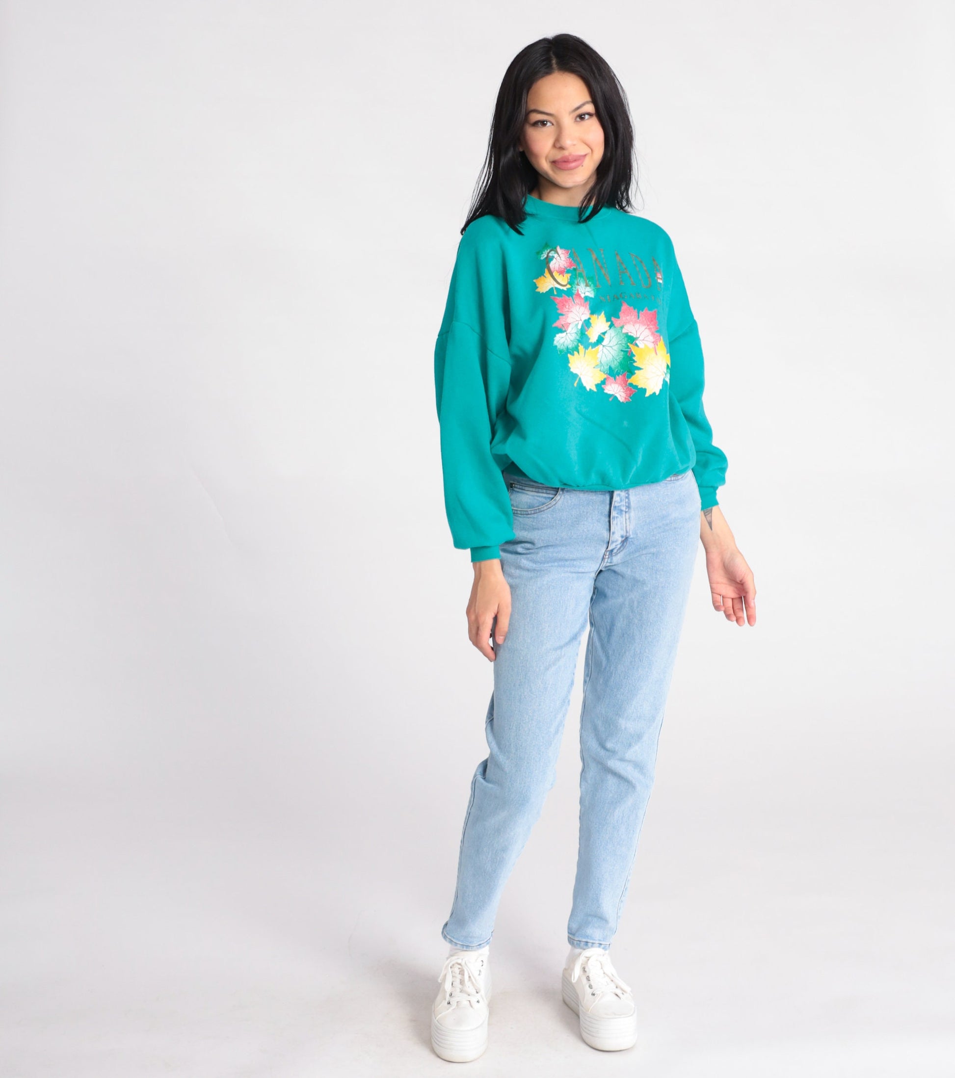 90s Niagara Falls Canada Maple Leaf Sweatshirt Green Crewneck Small