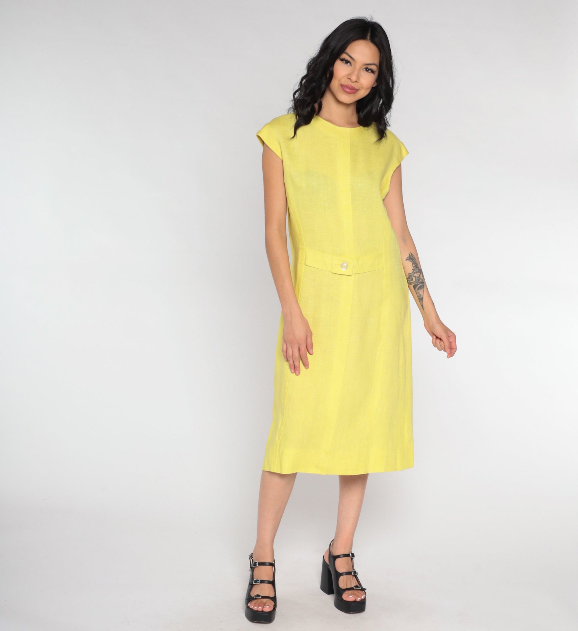 1960s Yellow Linen Shift Dress Cap Sleeve Knee Length Medium