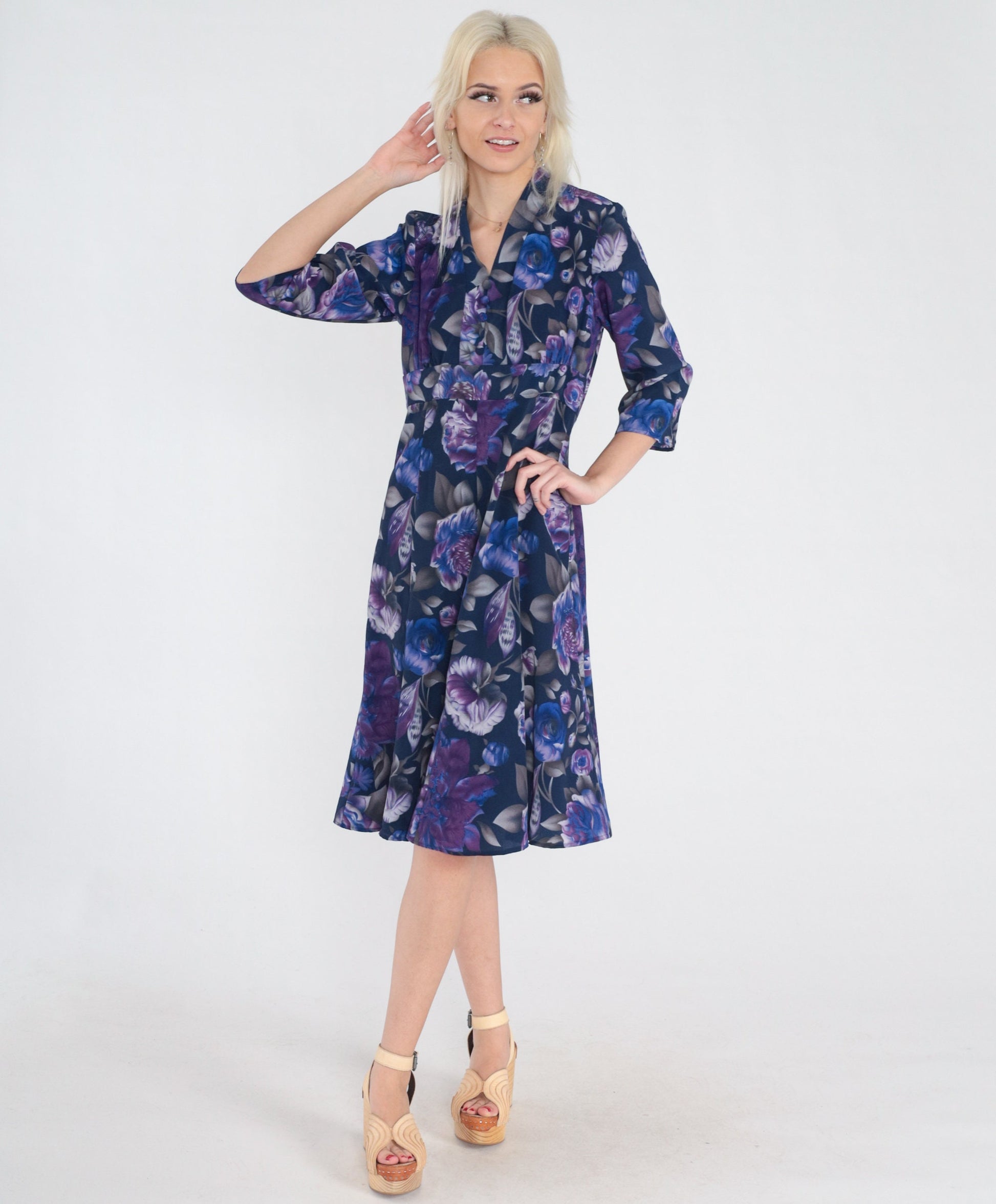 70s Purple Rose Floral Midi Dress Empire Waist V-Neck Button Front Small
