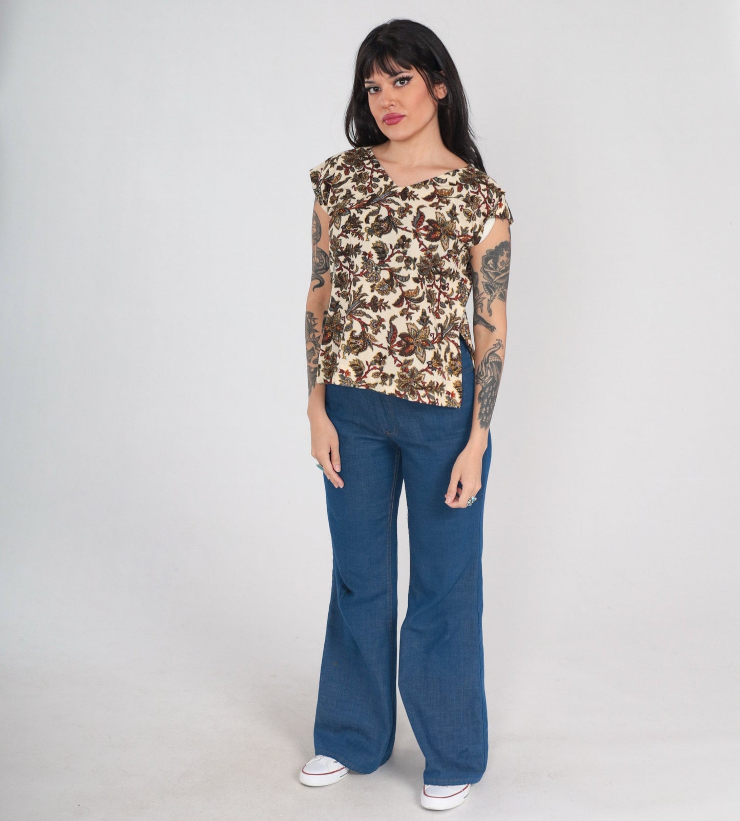 70s Paisley Floral Cap Sleeve Blouse Cream V Neck Medium