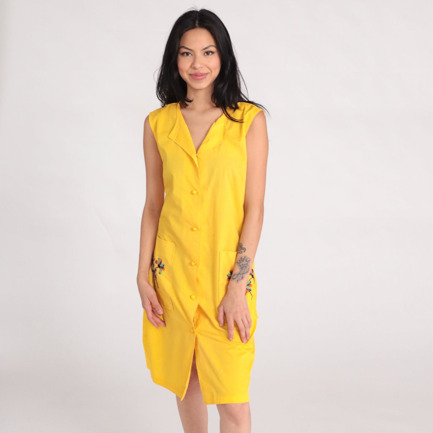 60s Yellow Floral Embroidered Shift Dress Button Front Pockets Small