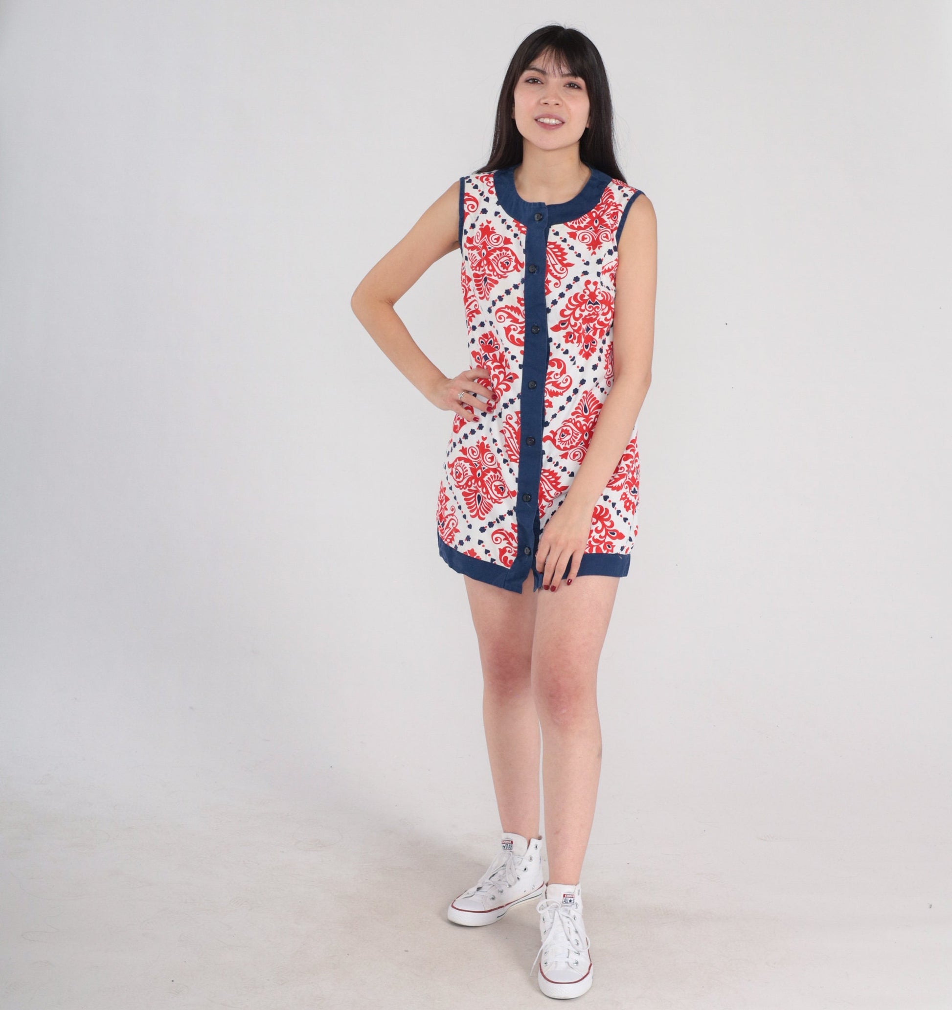 70s Mod Sleeveless Tunic Tank Top White Red Tile Print Blue Trim Small S