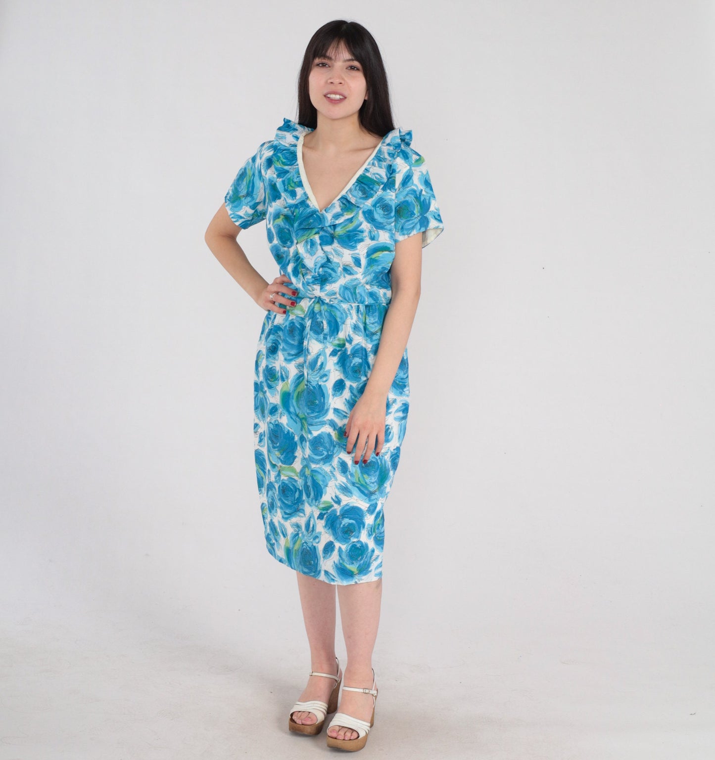 1960s Floral Pencil Dress Blue Rose Print High Waist V Neck Ruffled Medium M