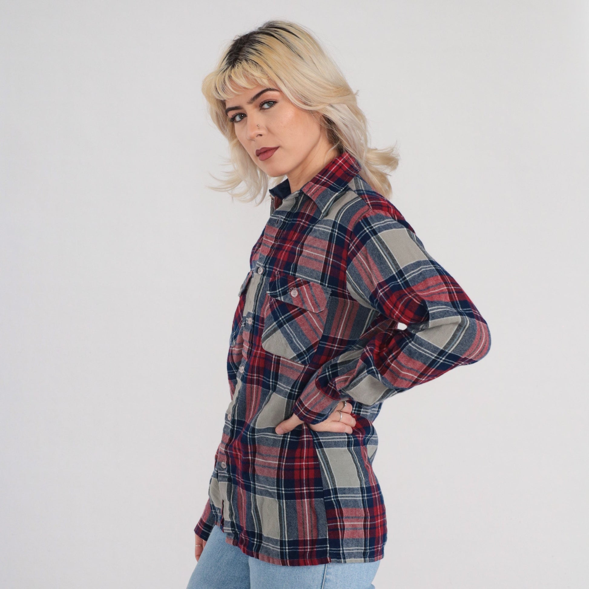 90s Plaid Flannel Button-Up Shirt Red Grey Long Sleeve Small S