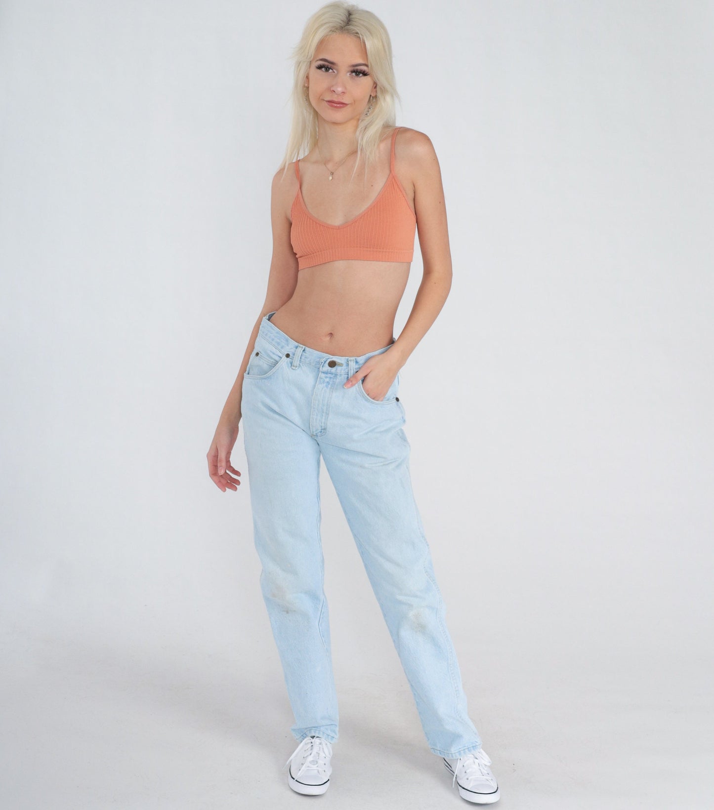 00s Wrangler Mom Jeans Tapered Light Wash Mid Rise Denim Medium 30x32