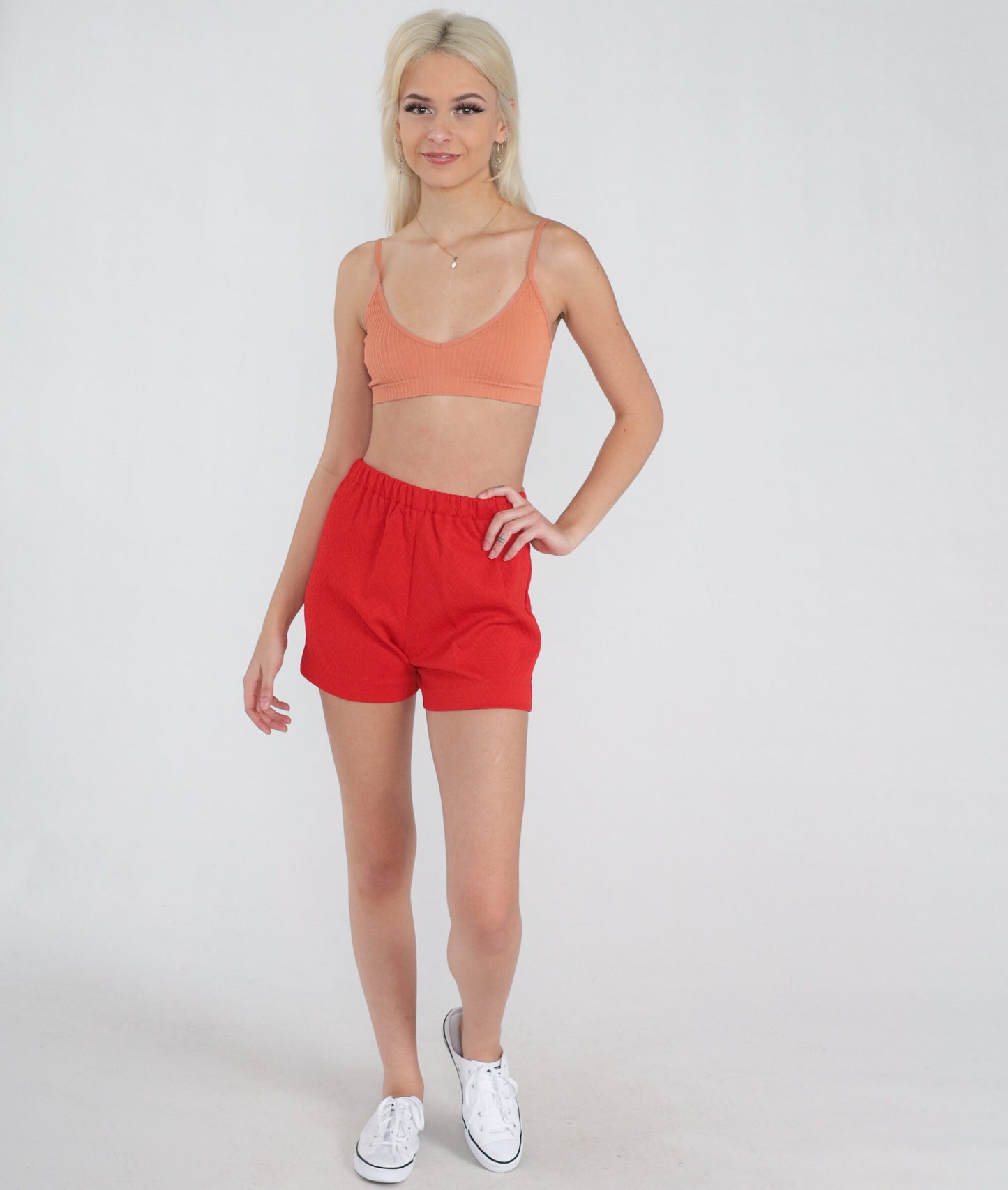 70s Red High-Waisted Shorts Elastic Waist Hotpants Small S