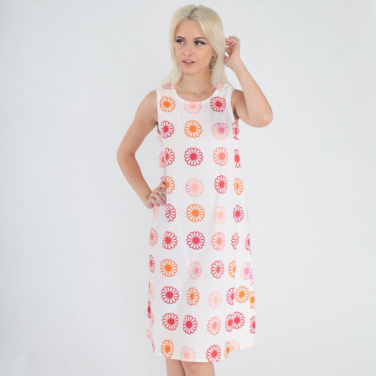 80s White Daisy Floral Shift Dress Sleeveless Knee-Length Small