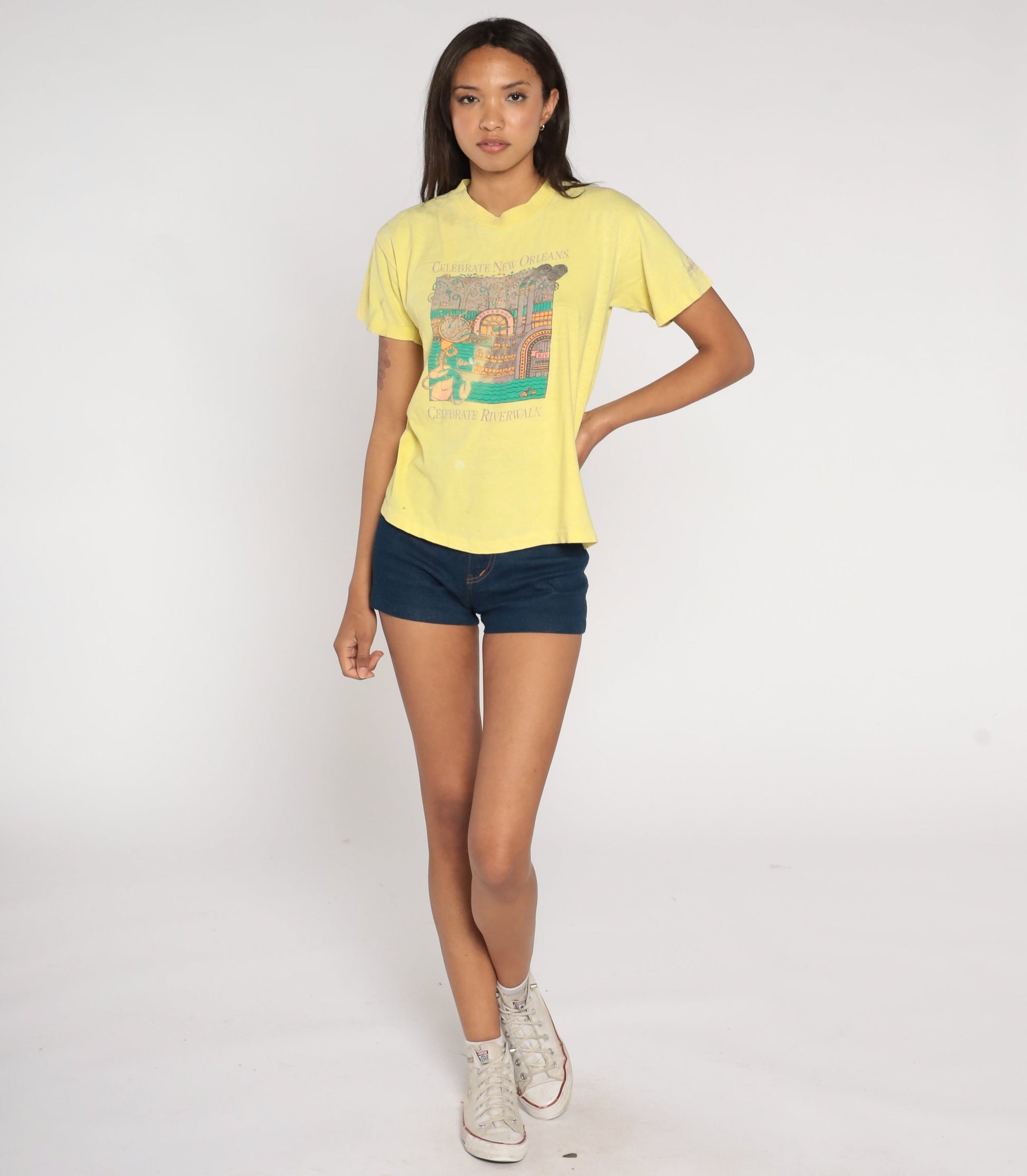 90s New Orleans Riverwalk Steamboat Graphic T-Shirt Yellow Distressed Small
