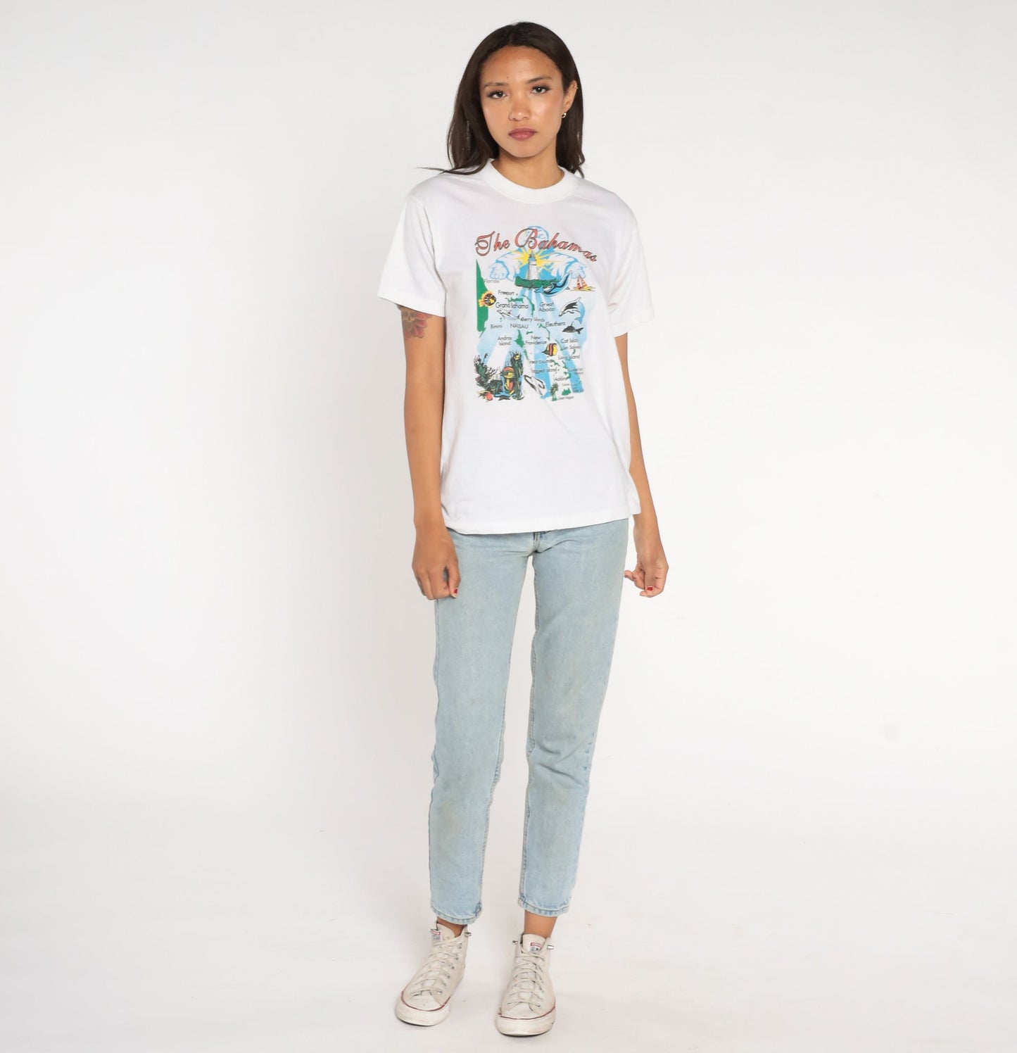 90s Bahamas Graphic T-Shirt Caribbean Islands Dolphin Tee White Medium