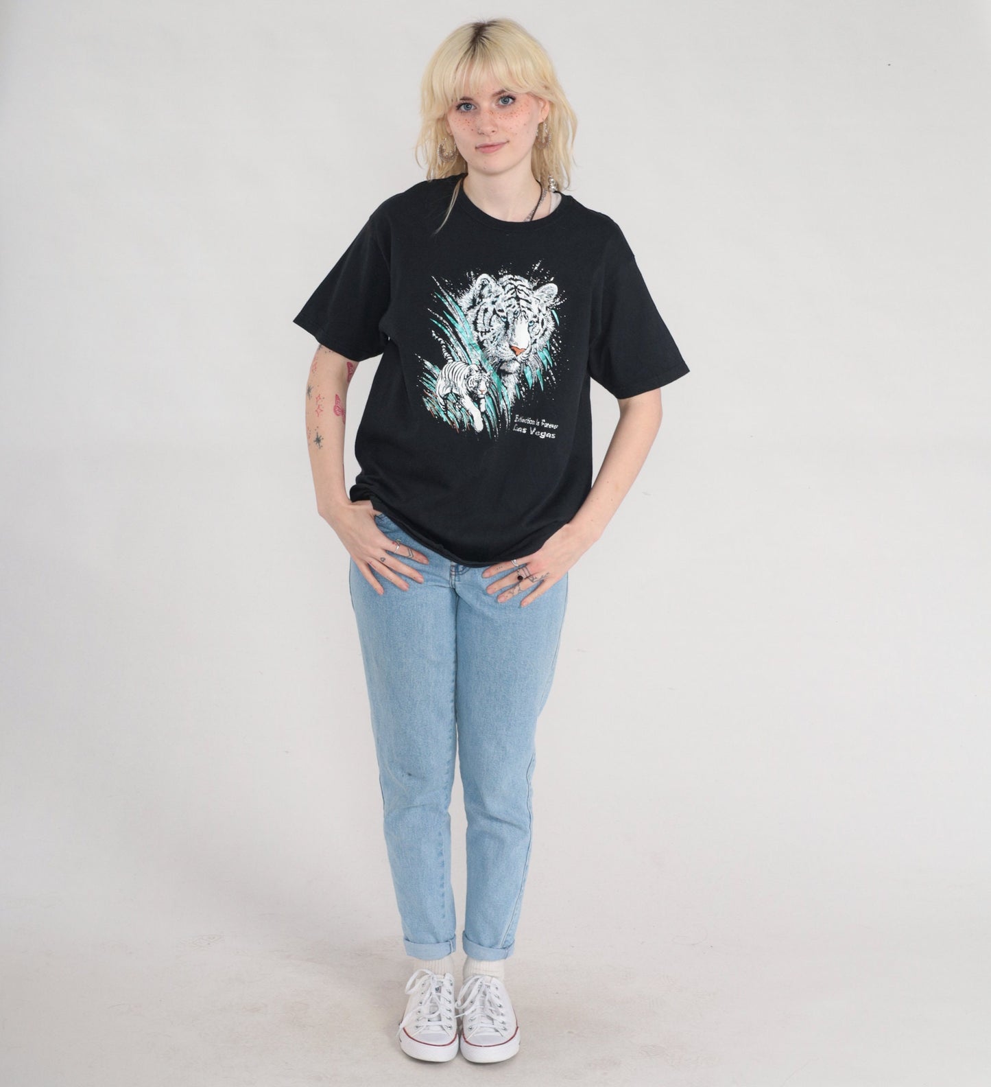 Y2K White Tiger Glitter Graphic Tee Extinction is Forever Black Medium