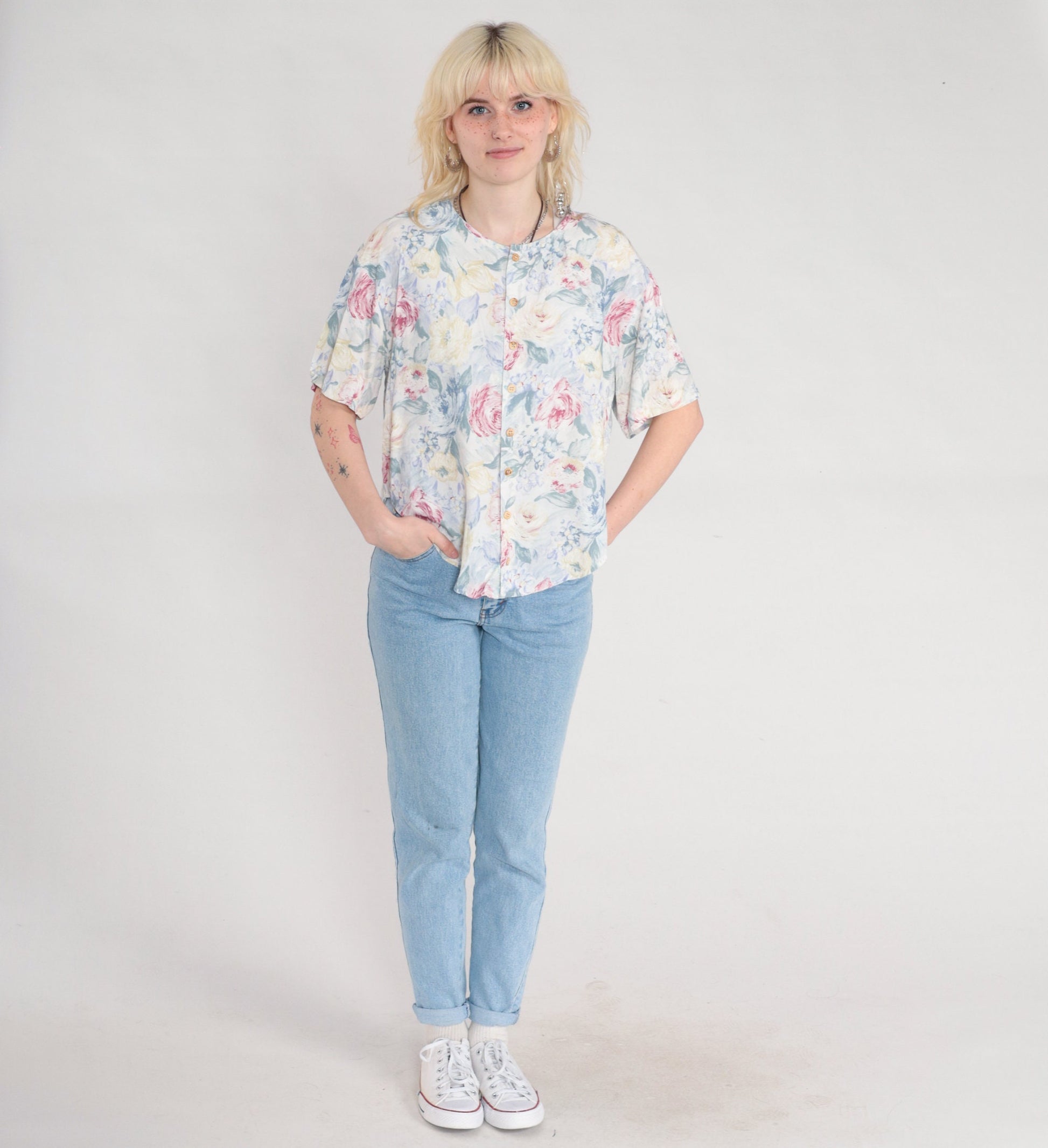 90s Rose Floral Rayon Blouse White Button-Up Short Sleeve Medium