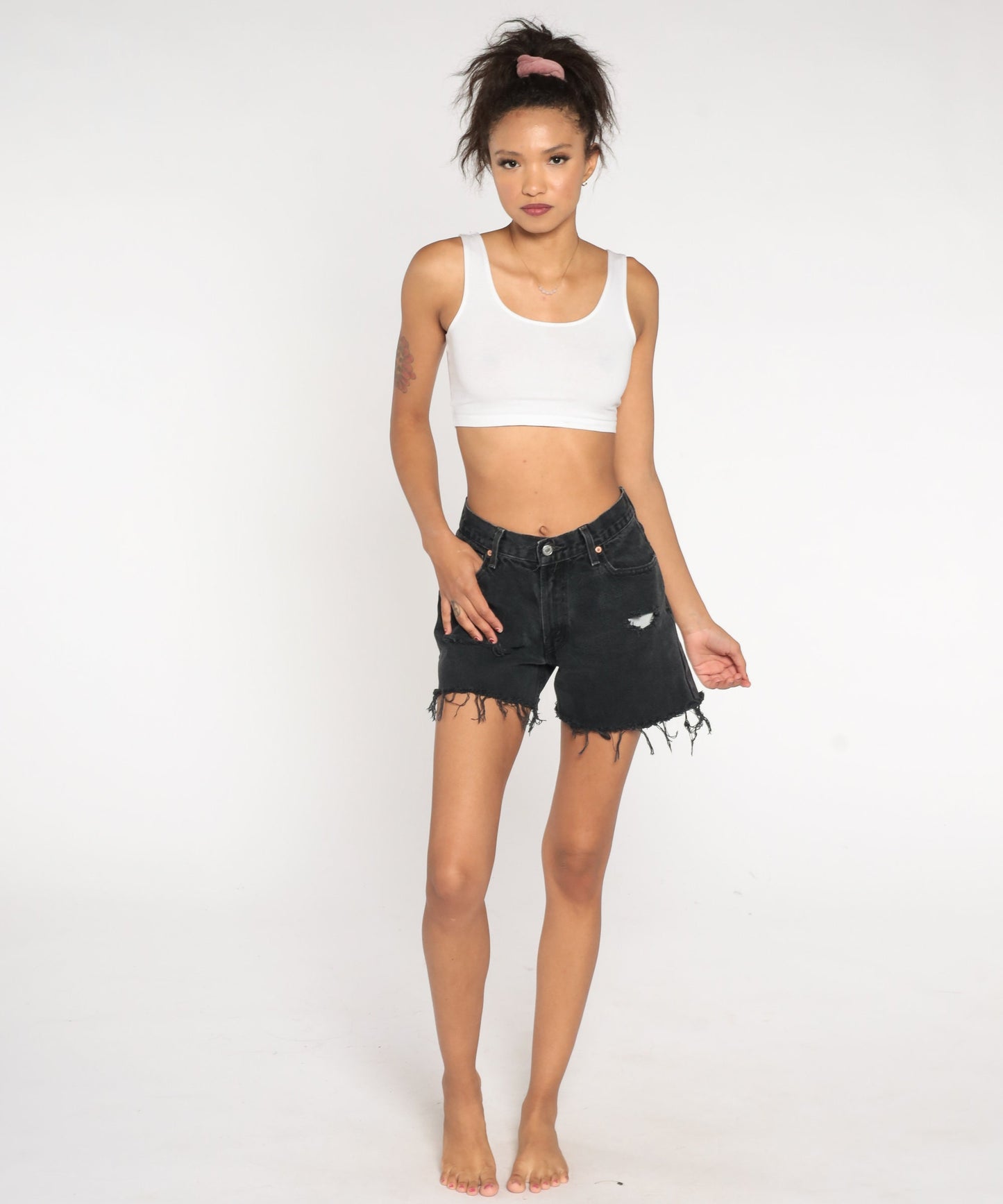 Y2K Levi's 550 Black Denim Cutoff Shorts Ripped Frayed Small