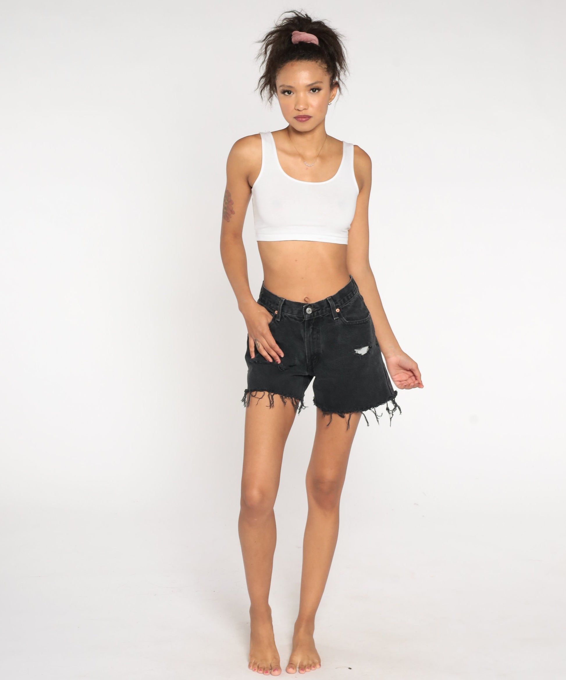 Y2K Levi's 550 Black Denim Cutoff Shorts Ripped Frayed Small