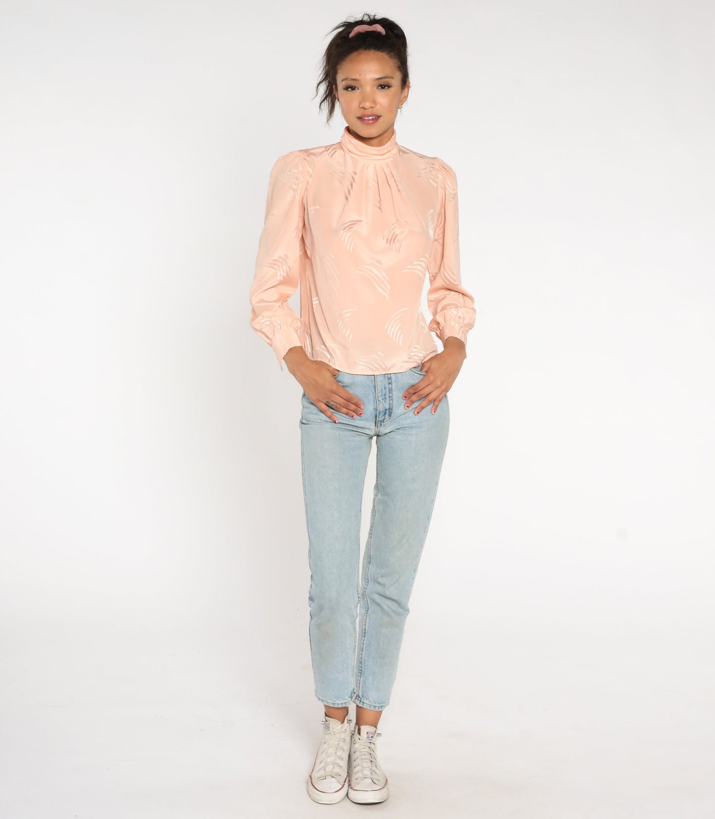 80s Peach Embossed Blouse Puff Sleeve Mock Neck Geometric Button Back Small