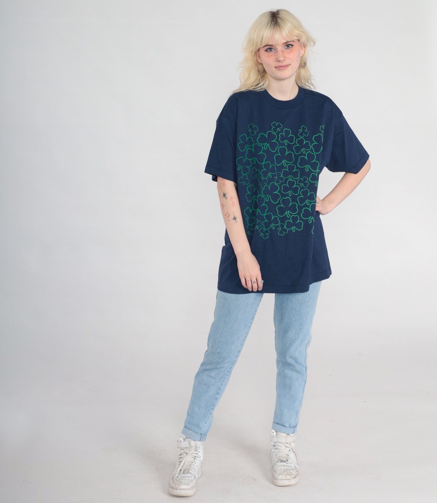 90s Clover Graphic T-Shirt Navy Blue Single Stitch Fruit of the Loom Extra Large XL