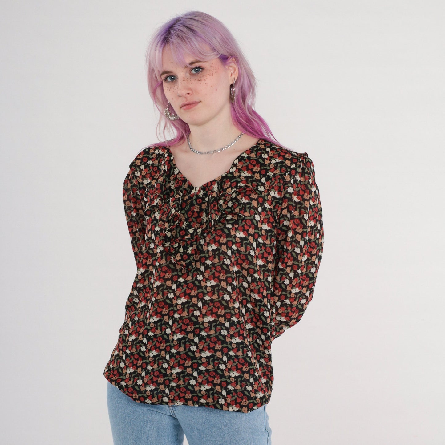 00s Floral Print Blouse Long Sleeve Ruffle Neckline Red Green Black Medium