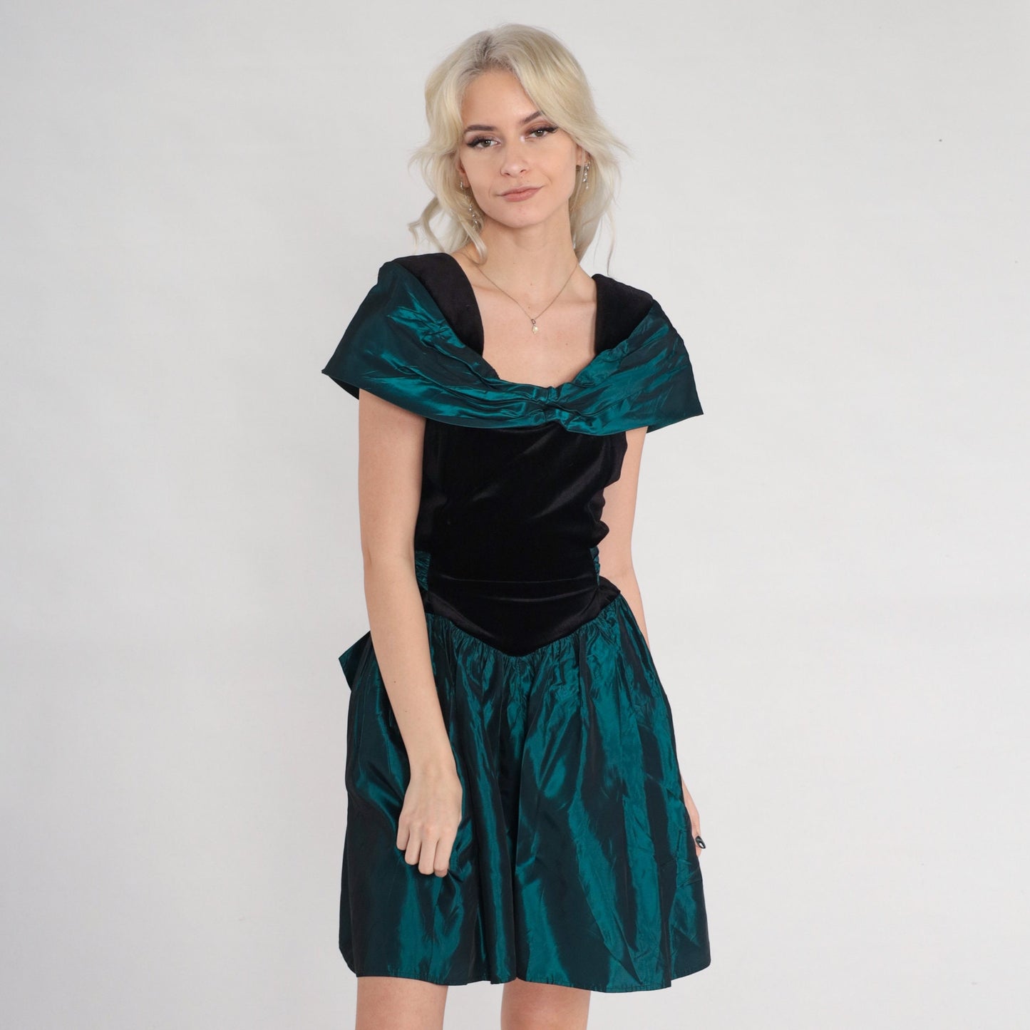 90s Black Velvet Green Mini Dress High Waist Full Skirt Small S