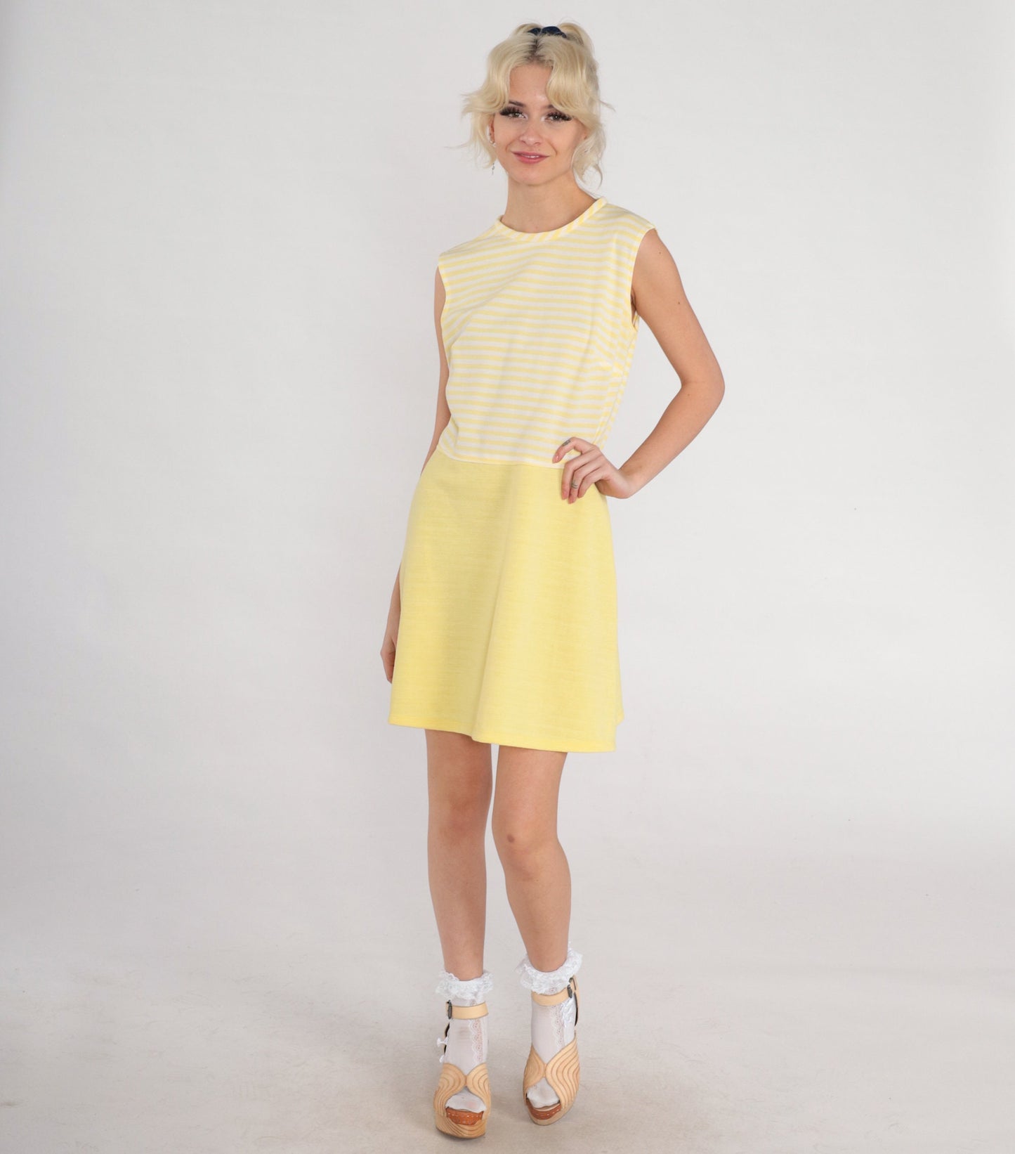 70s Yellow & White Striped Shift Mini Dress Sleeveless Medium