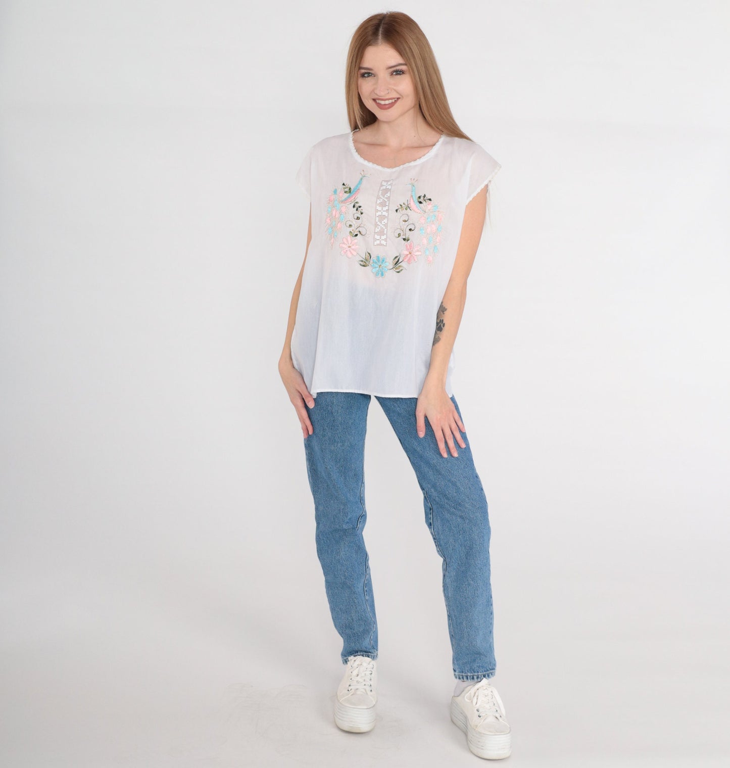 90s White Embroidered Cutwork Blouse Glittery Bird Floral Cap Sleeve Small S