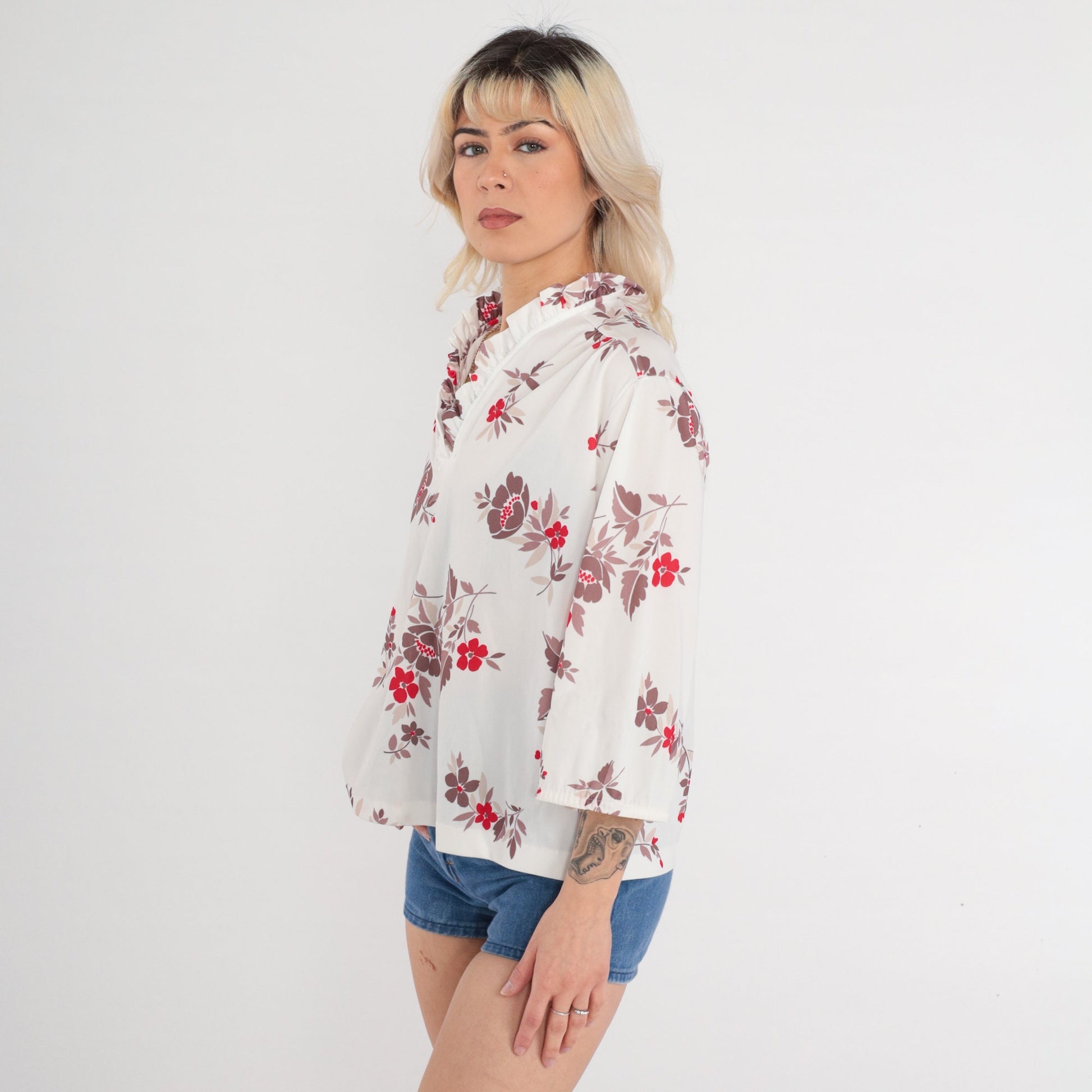 70s Floral Blouse Ruffle Neckline Long Sleeve White Rose Taupe Large