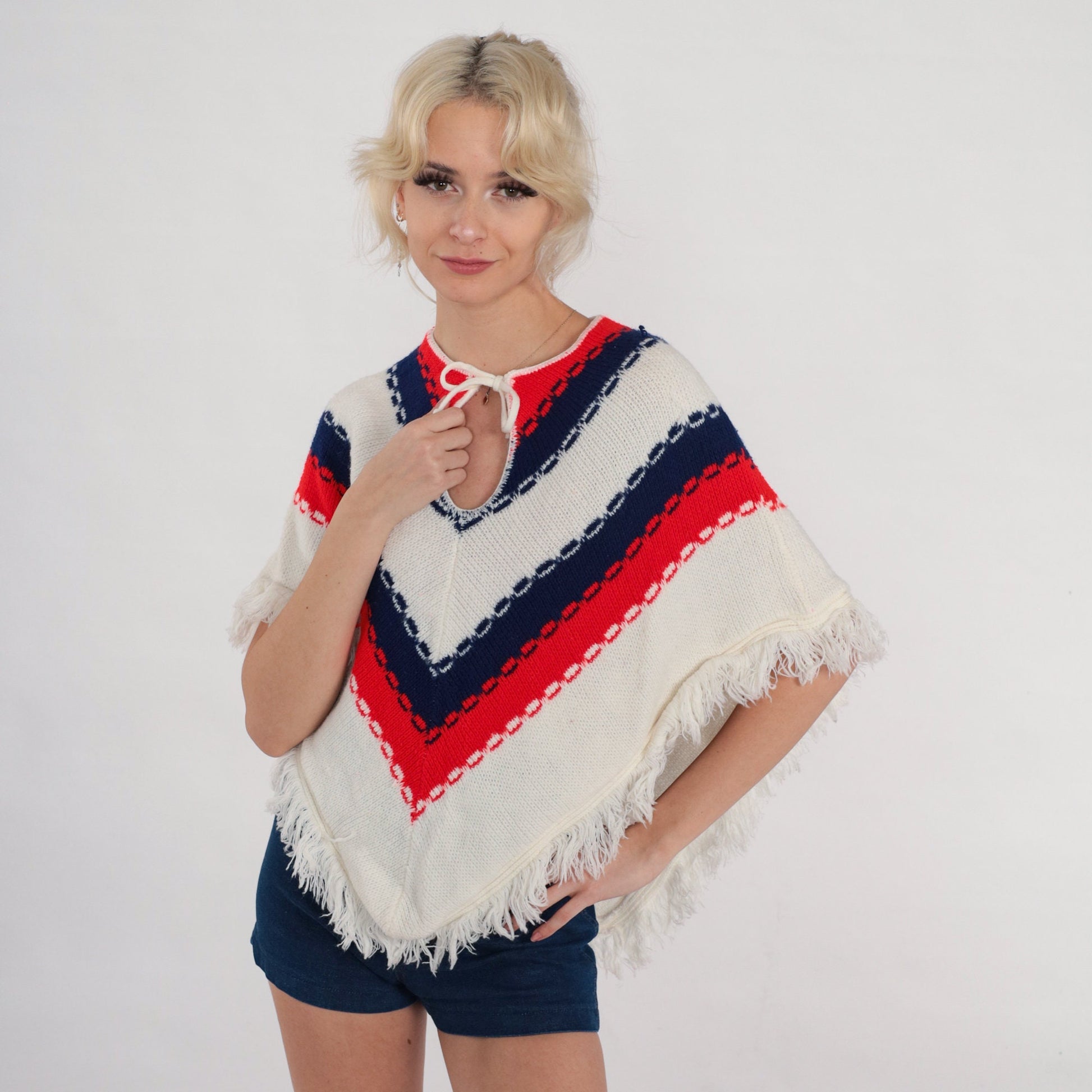 70s Chevron Striped Knit Poncho Shawl Fringe Keyhole White Red Blue Small Medium