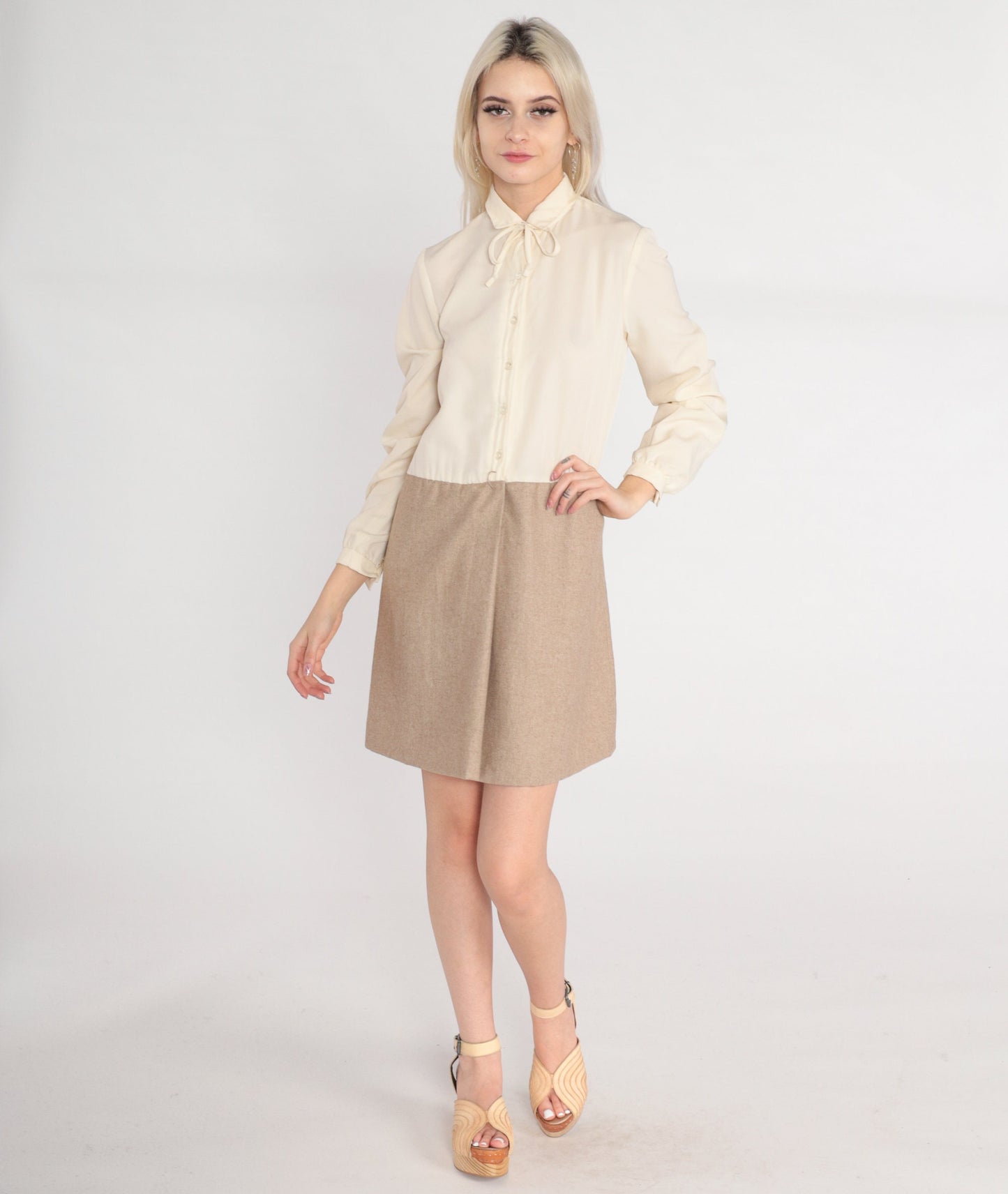 70s Secretary Shift Mini Dress Peter Pan Collar Tie Cream Taupe Medium