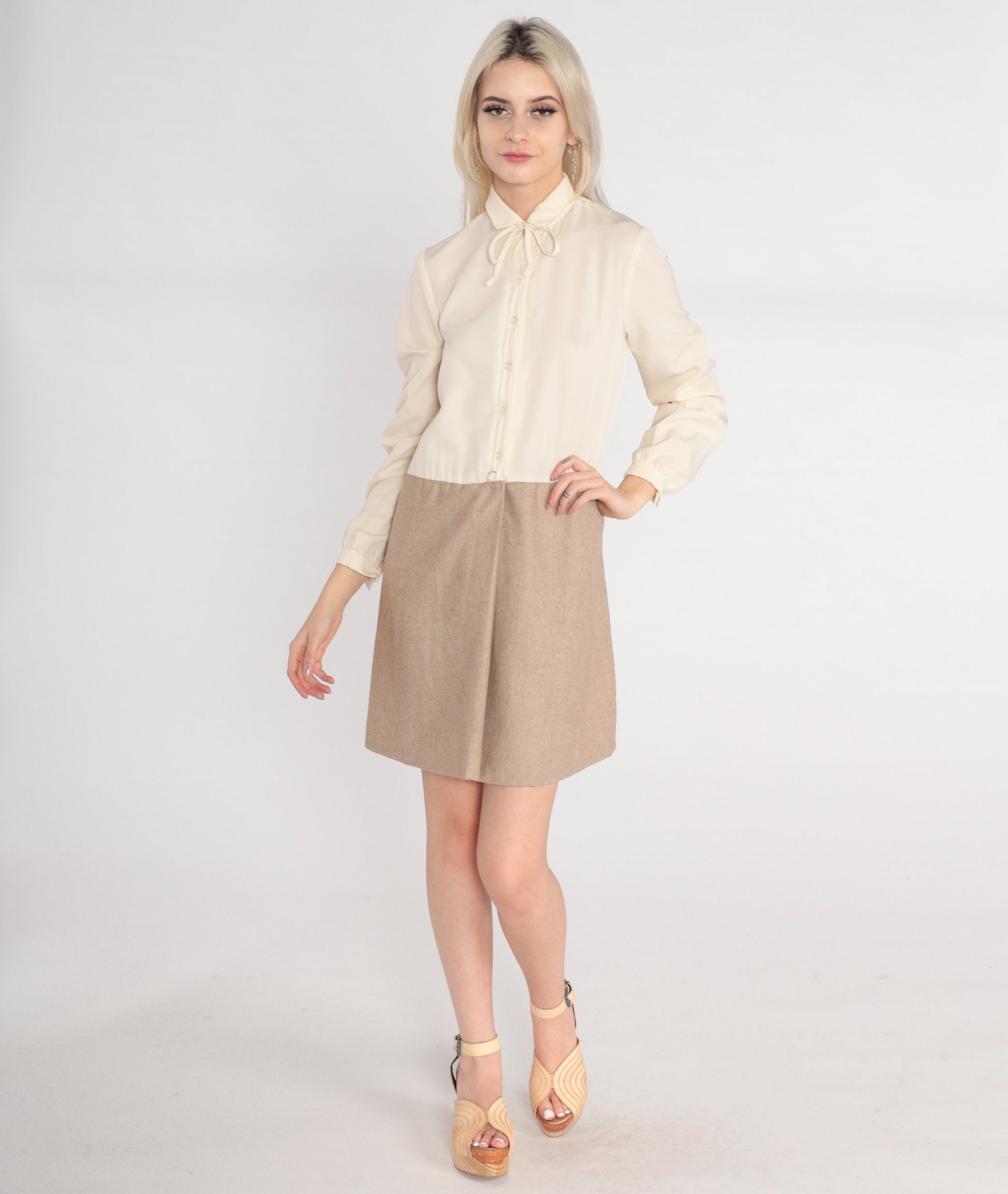 70s Secretary Shift Mini Dress Peter Pan Collar Tie Cream Taupe Medium