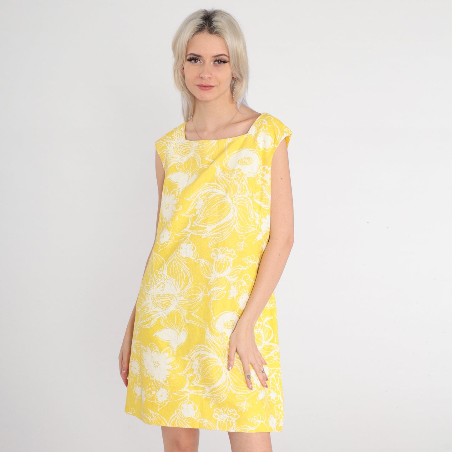 60s Yellow Floral Shift Mini Dress White Print Sleeveless Medium