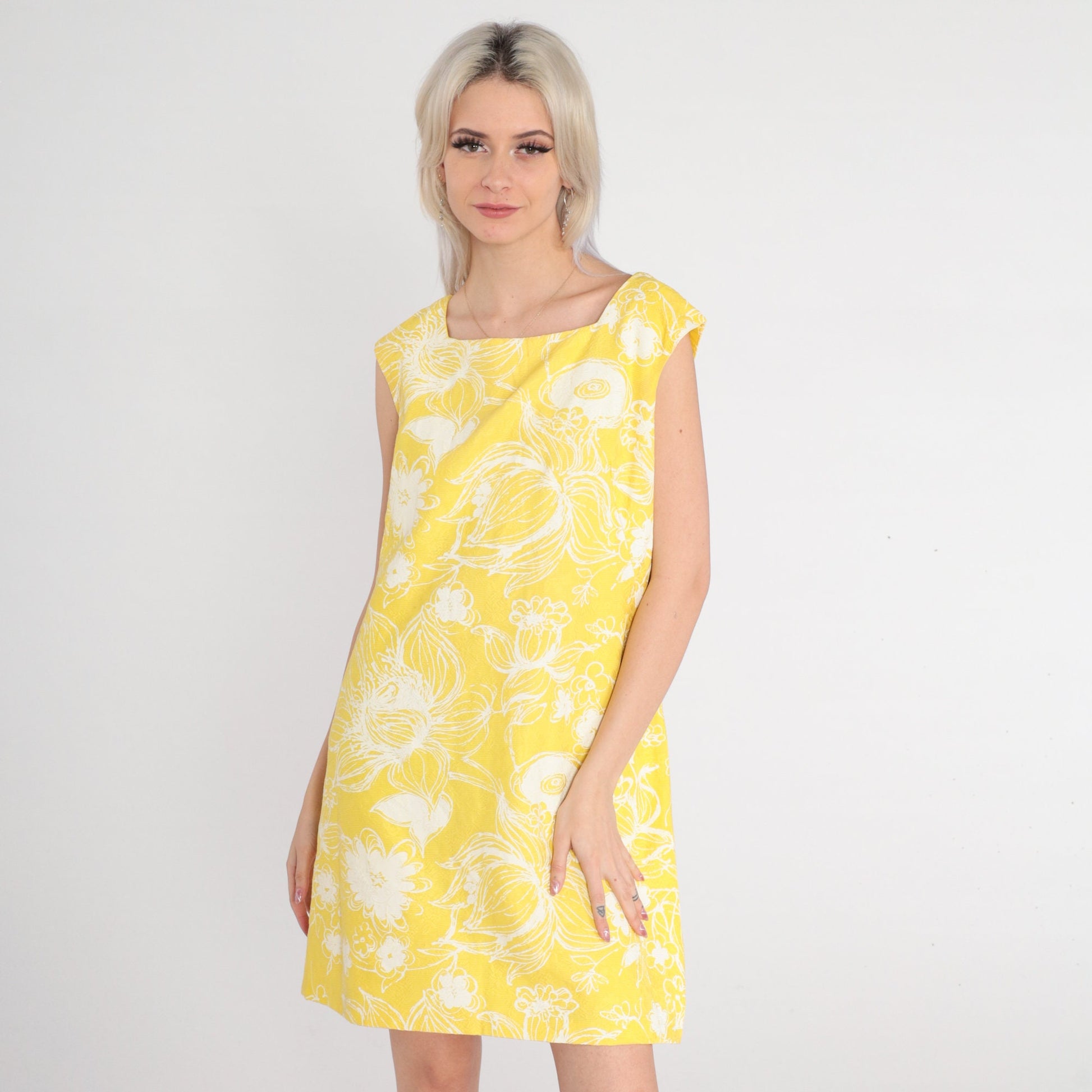 60s Yellow Floral Shift Mini Dress White Print Sleeveless Medium