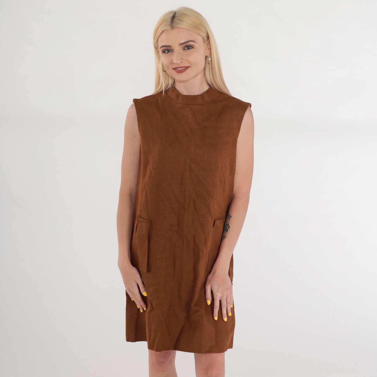 60s Brown Linen Shift Dress Mock Neck Mini Sleeveless Pockets Small