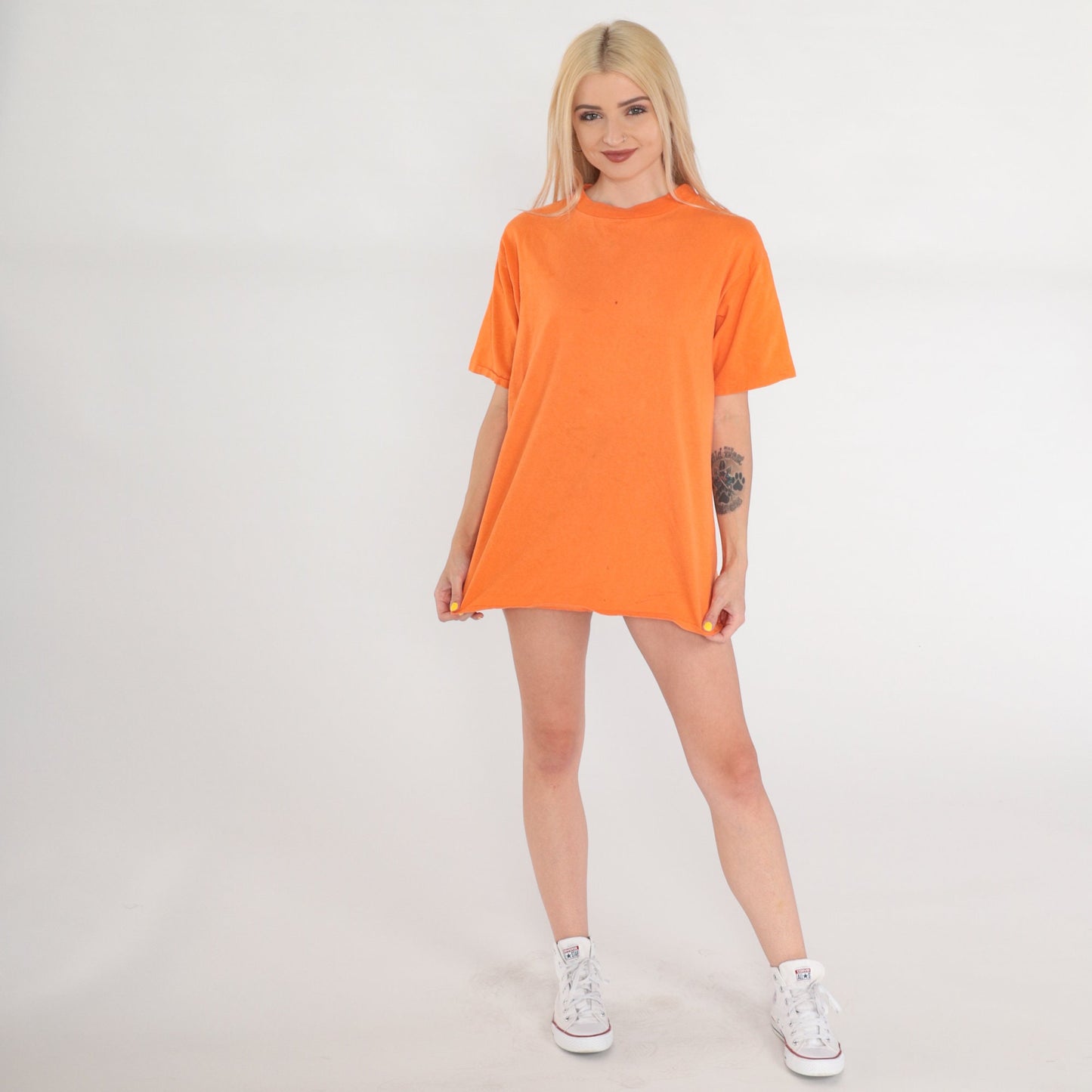 90s Orange Plain Crew Neck T-Shirt Single Stitch Distressed Medium