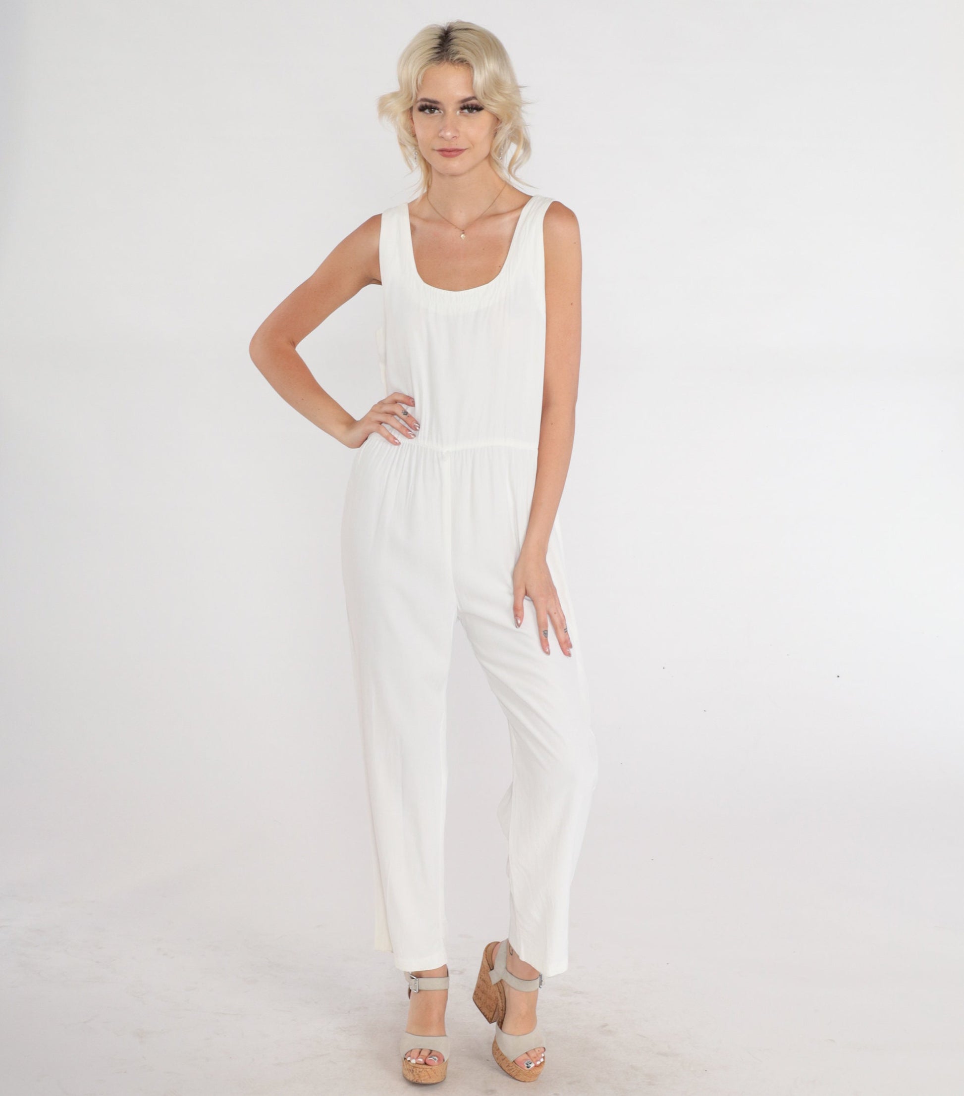 80s White Sleeveless Jumpsuit High Waist Scoop Neck Tapered Small