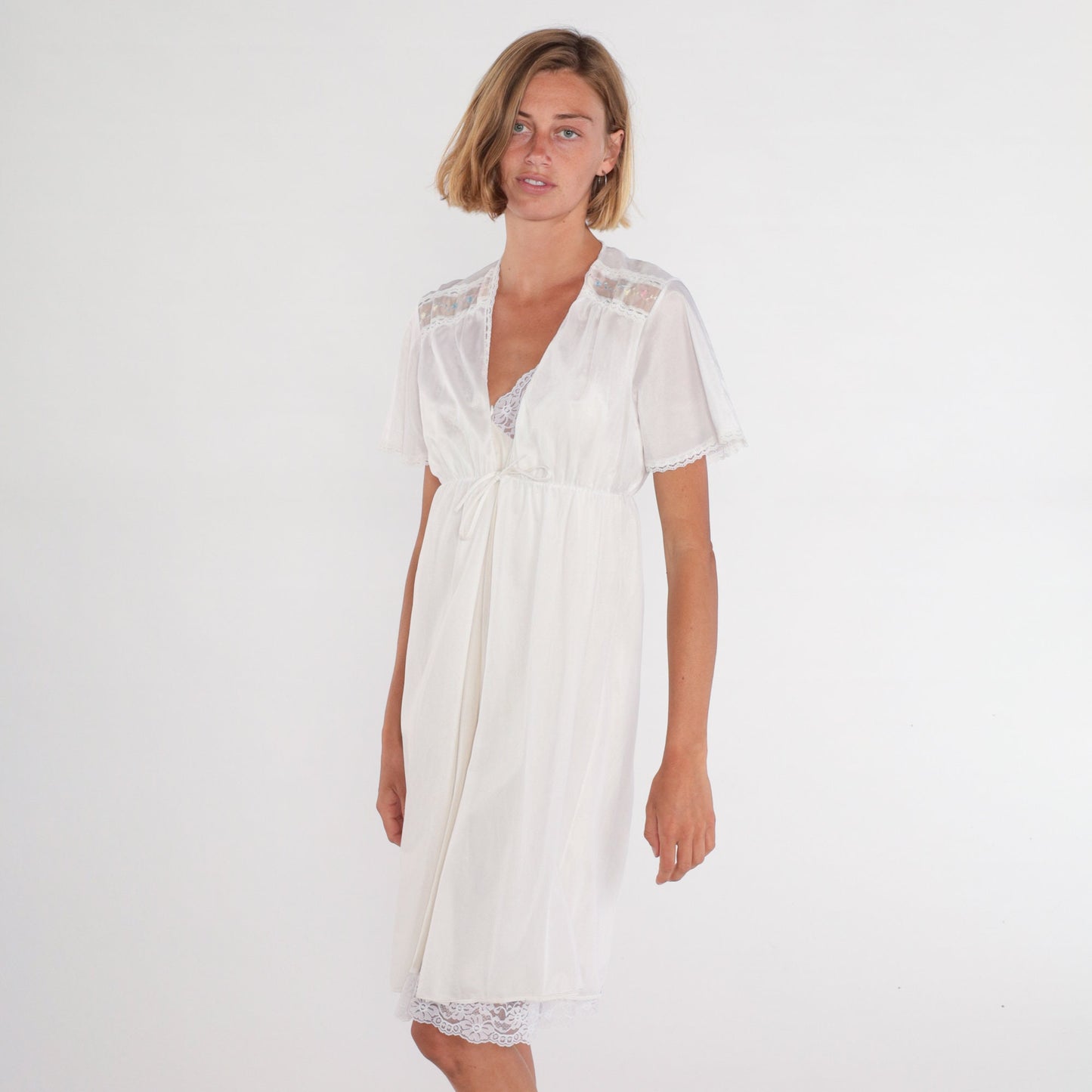70s White Nylon Pajama Robe Floral Embroidered Tie Front Mini Nightgown XS