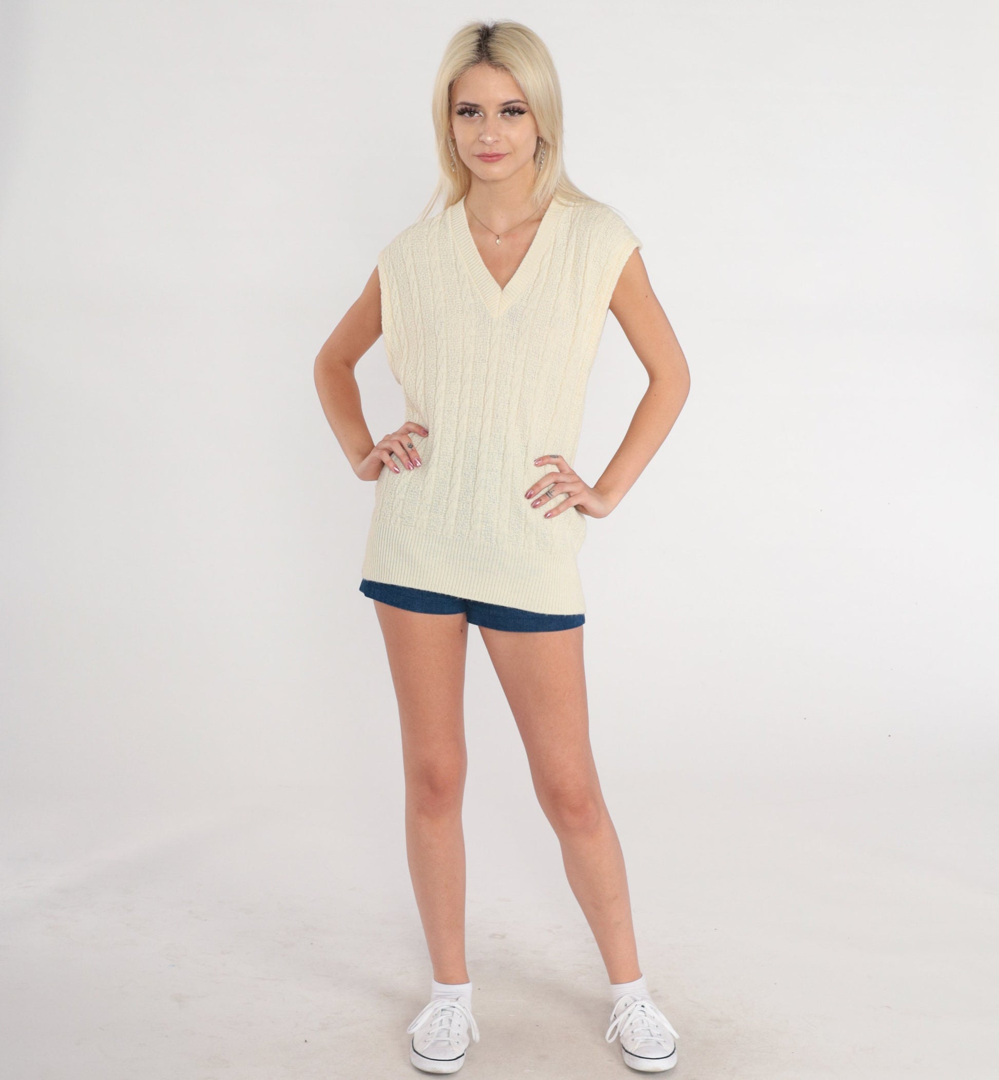 70s Cable Knit Sweater Vest Cream V-Neck Sleeveless Pullover Medium